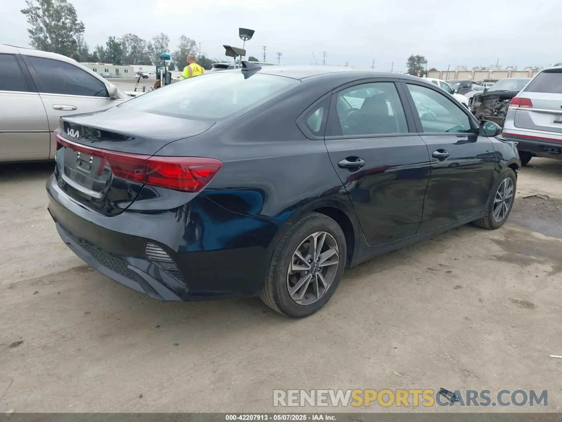 4 Photograph of a damaged car 3KPF24AD6RE747068 KIA FORTE 2024