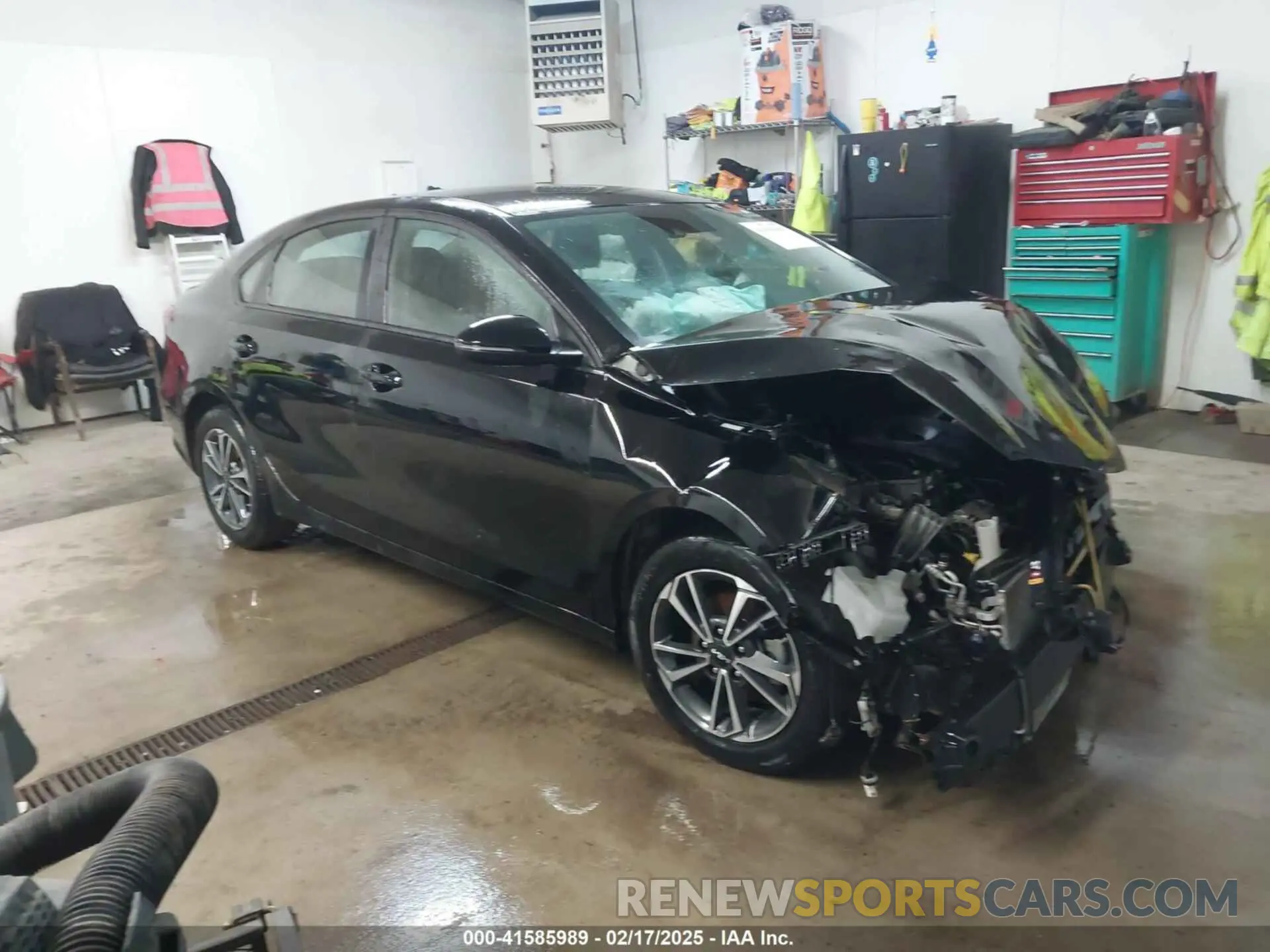 1 Photograph of a damaged car 3KPF24AD6RE749967 KIA FORTE 2024