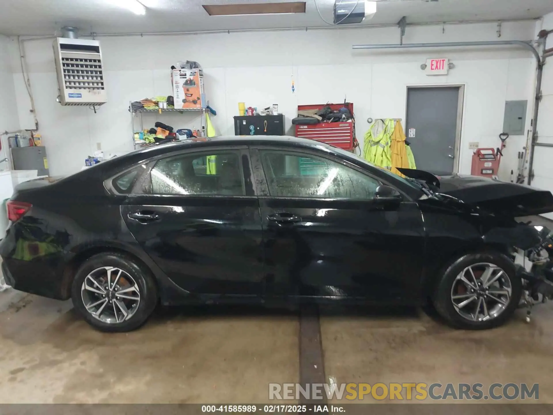 14 Photograph of a damaged car 3KPF24AD6RE749967 KIA FORTE 2024