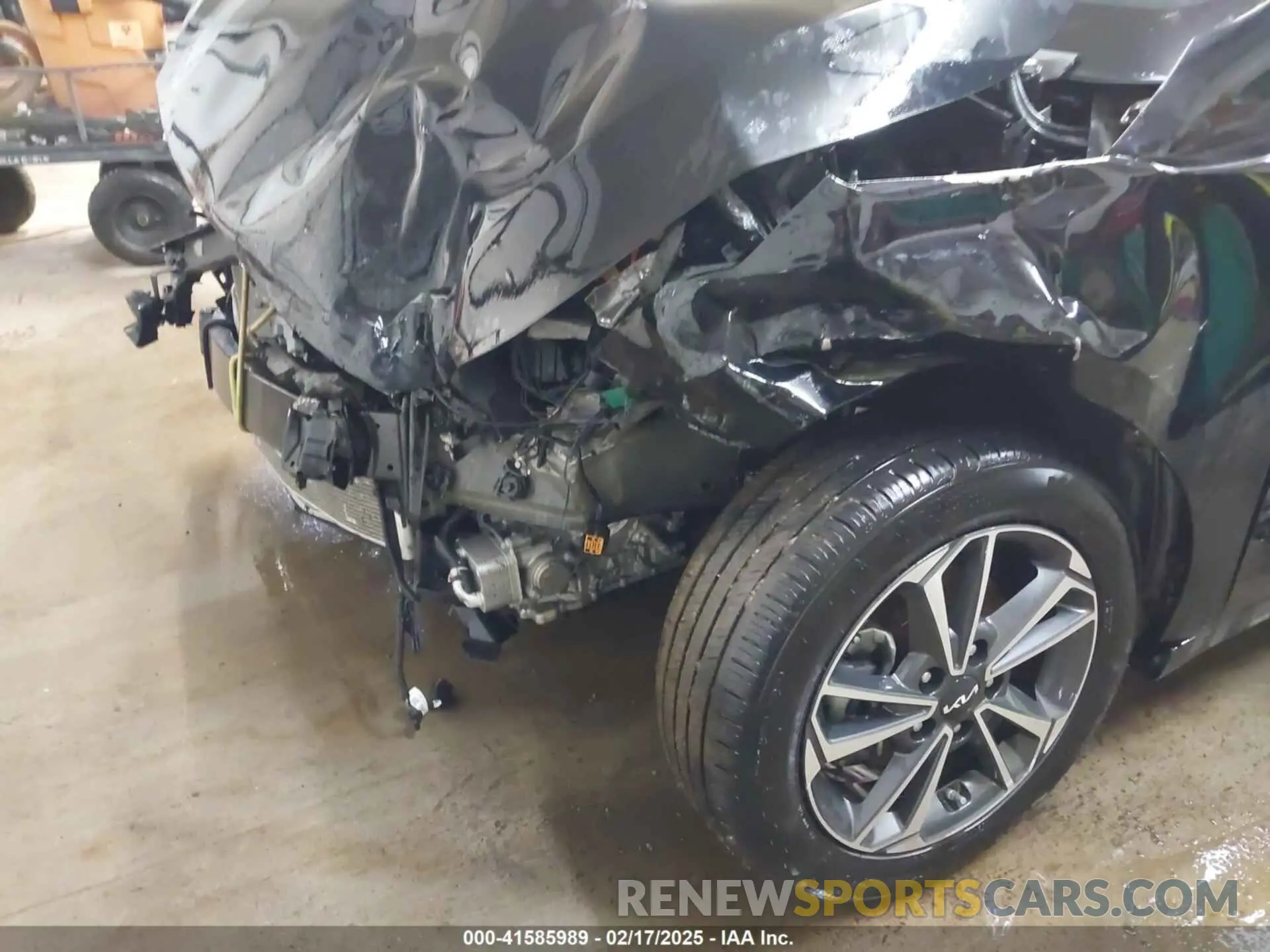 18 Photograph of a damaged car 3KPF24AD6RE749967 KIA FORTE 2024