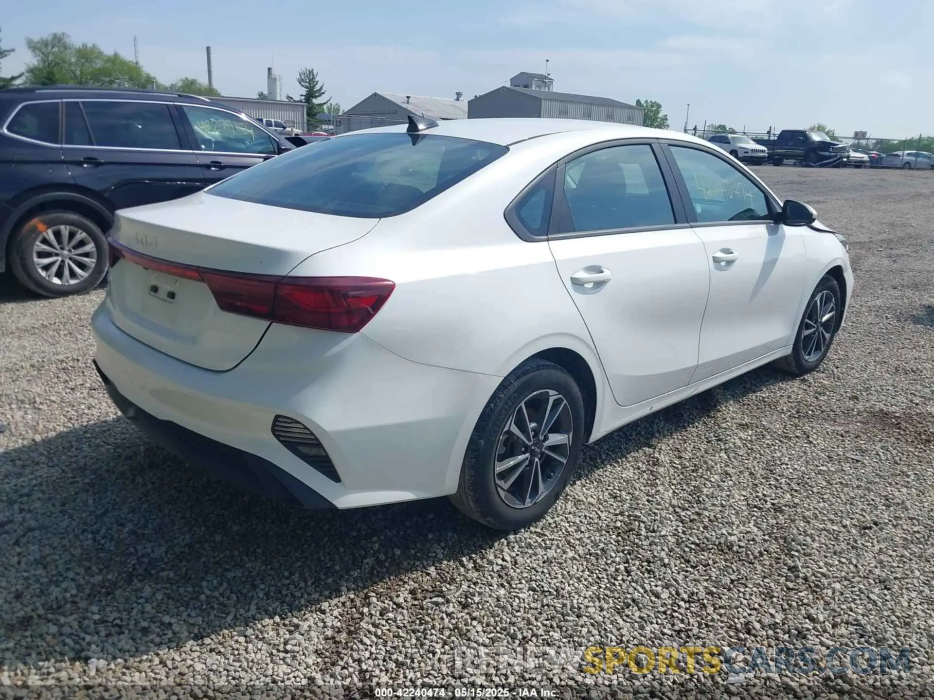 4 Photograph of a damaged car 3KPF24AD6RE755820 KIA FORTE 2024