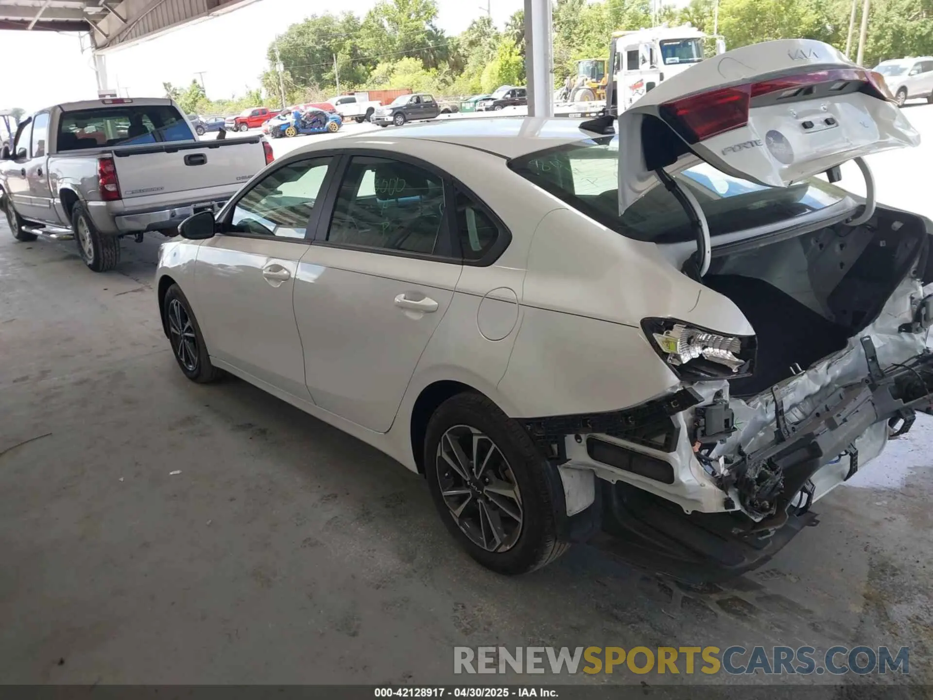 3 Photograph of a damaged car 3KPF24AD6RE758698 KIA FORTE 2024