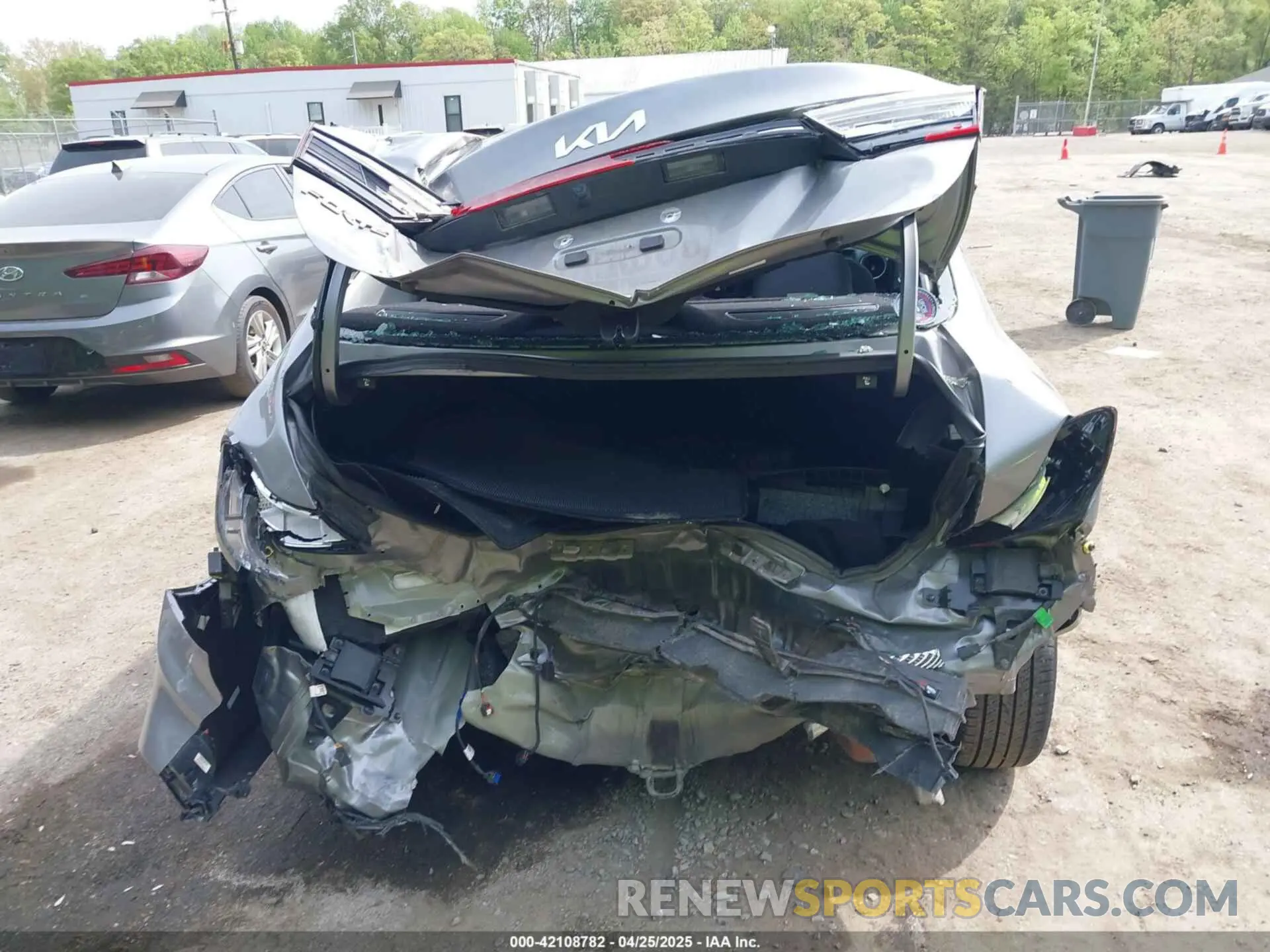 16 Photograph of a damaged car 3KPF24AD6RE761309 KIA FORTE 2024