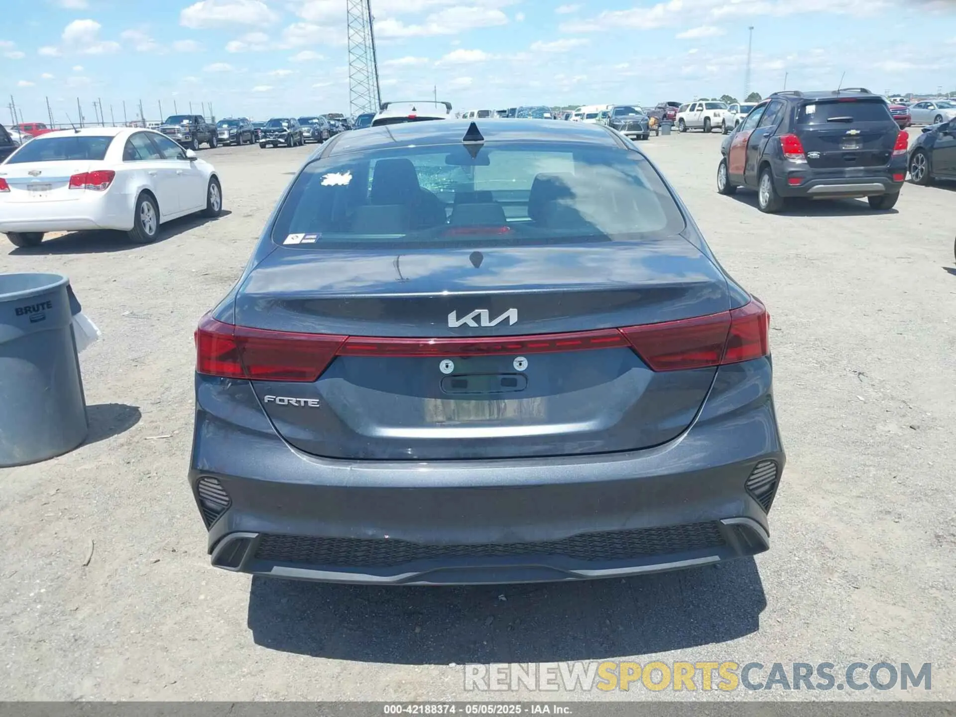 15 Photograph of a damaged car 3KPF24AD6RE766882 KIA FORTE 2024