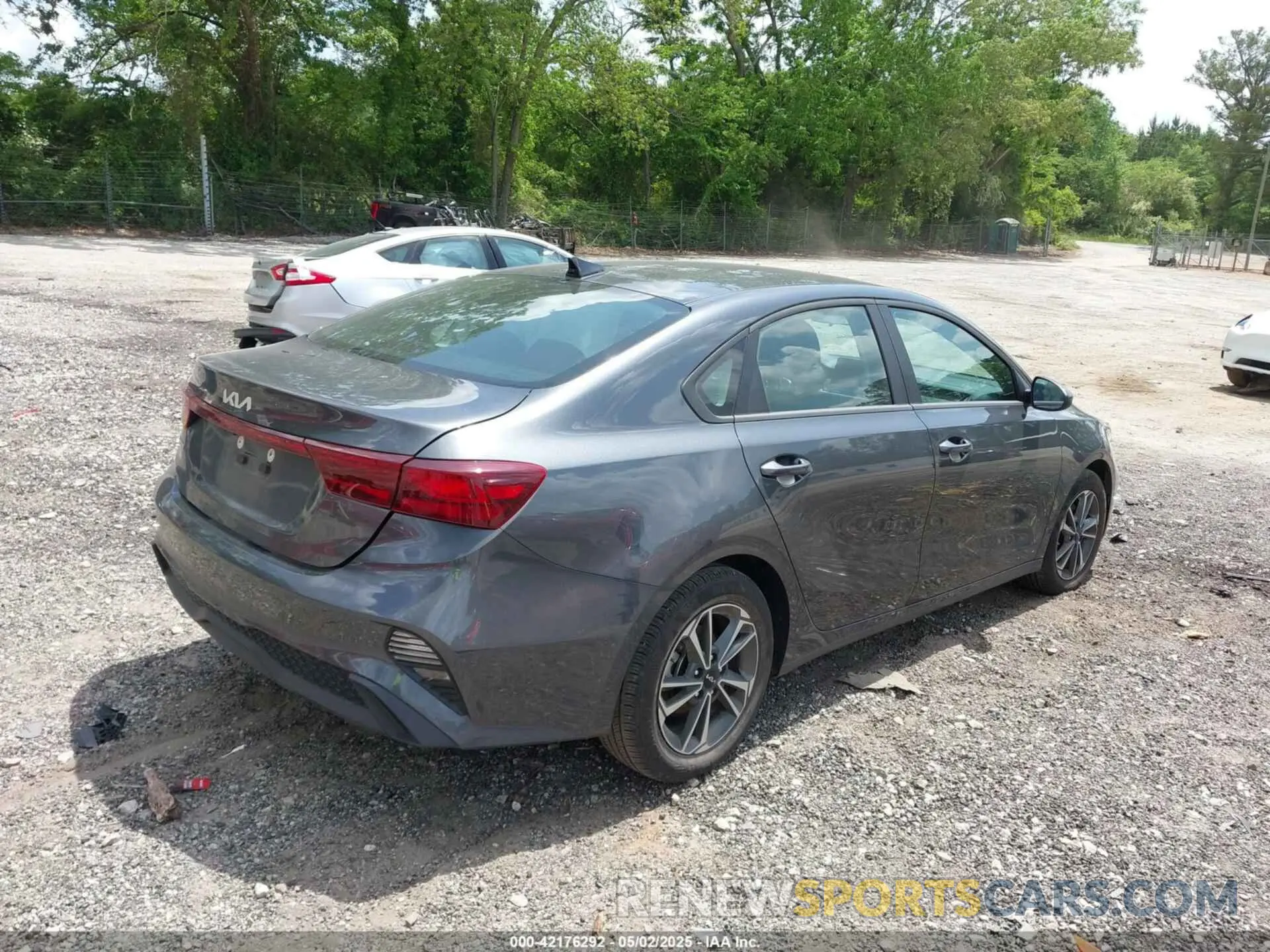 4 Photograph of a damaged car 3KPF24AD6RE776747 KIA FORTE 2024