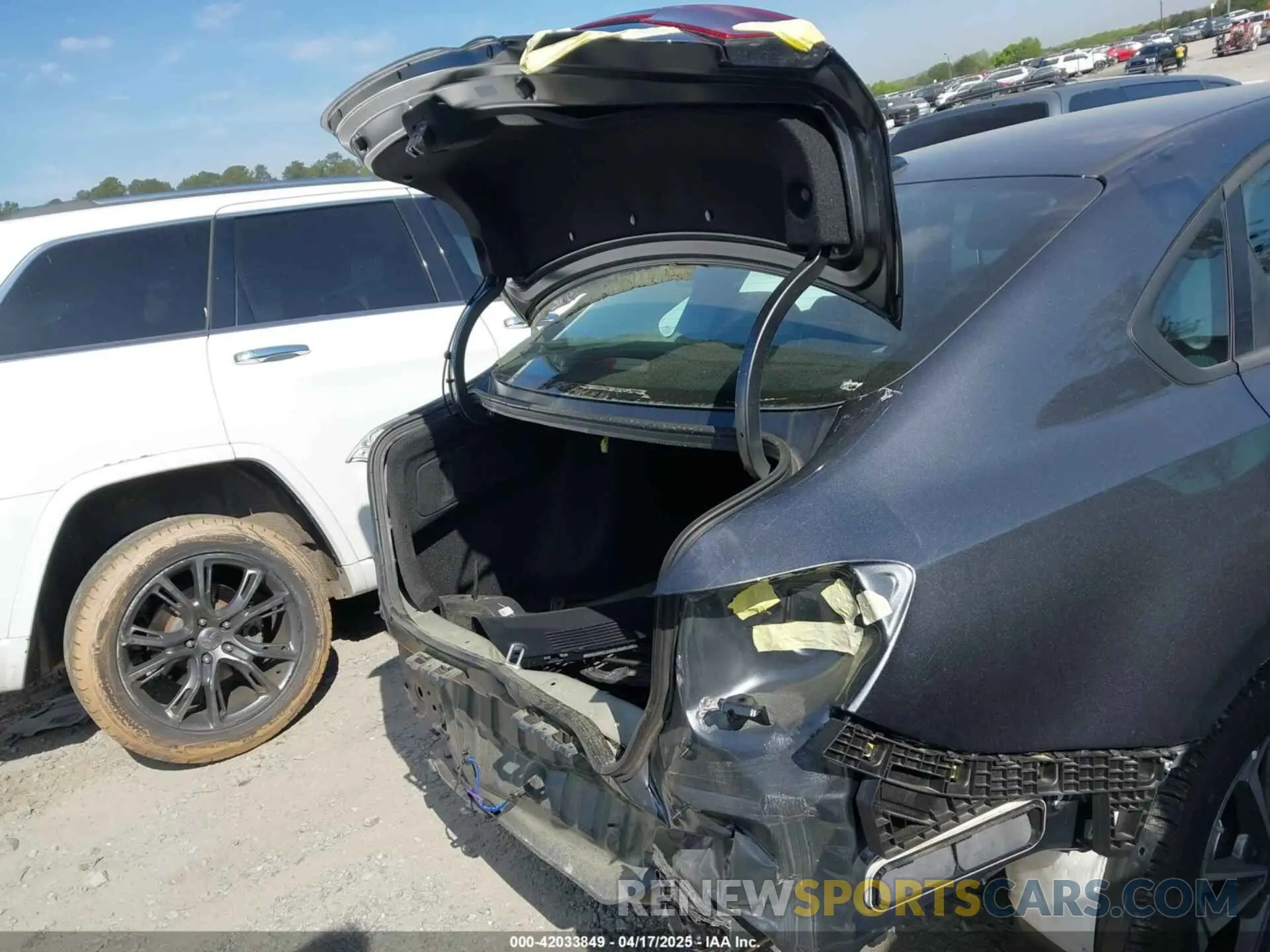 17 Photograph of a damaged car 3KPF24AD6RE788154 KIA FORTE 2024