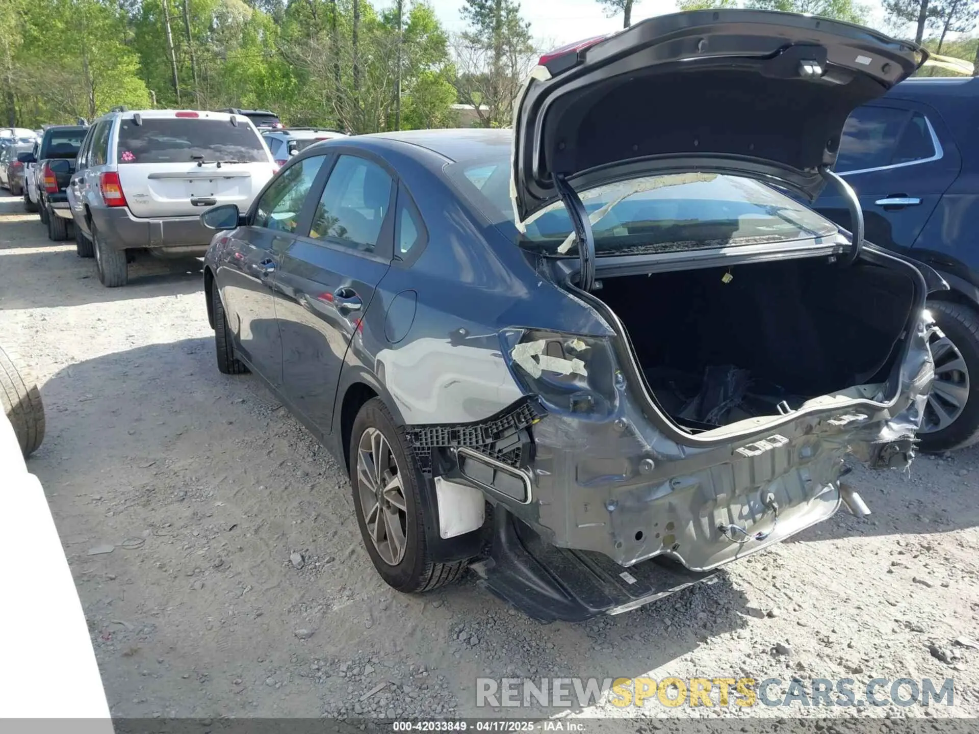 3 Photograph of a damaged car 3KPF24AD6RE788154 KIA FORTE 2024