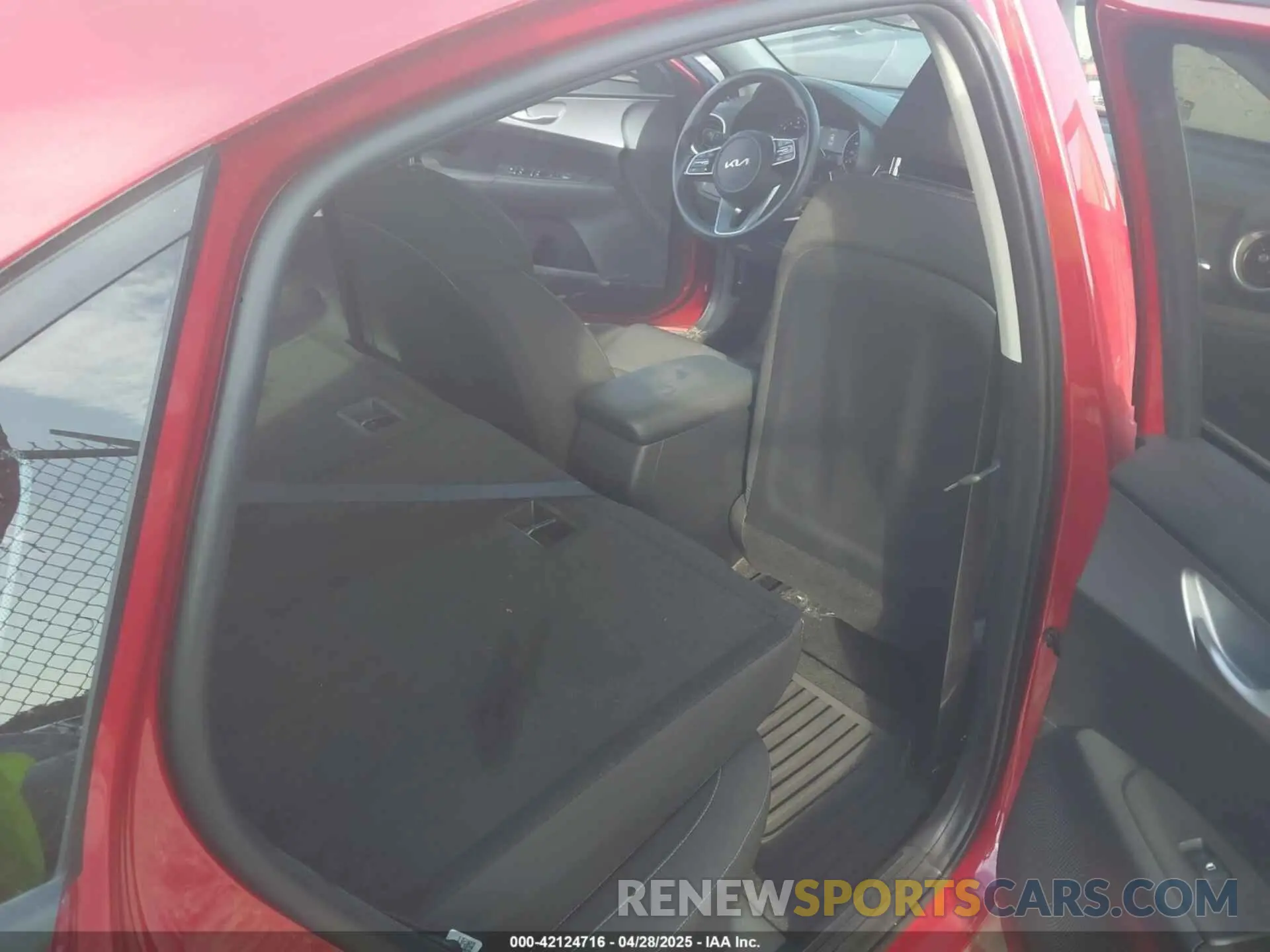8 Photograph of a damaged car 3KPF24AD6RE789580 KIA FORTE 2024