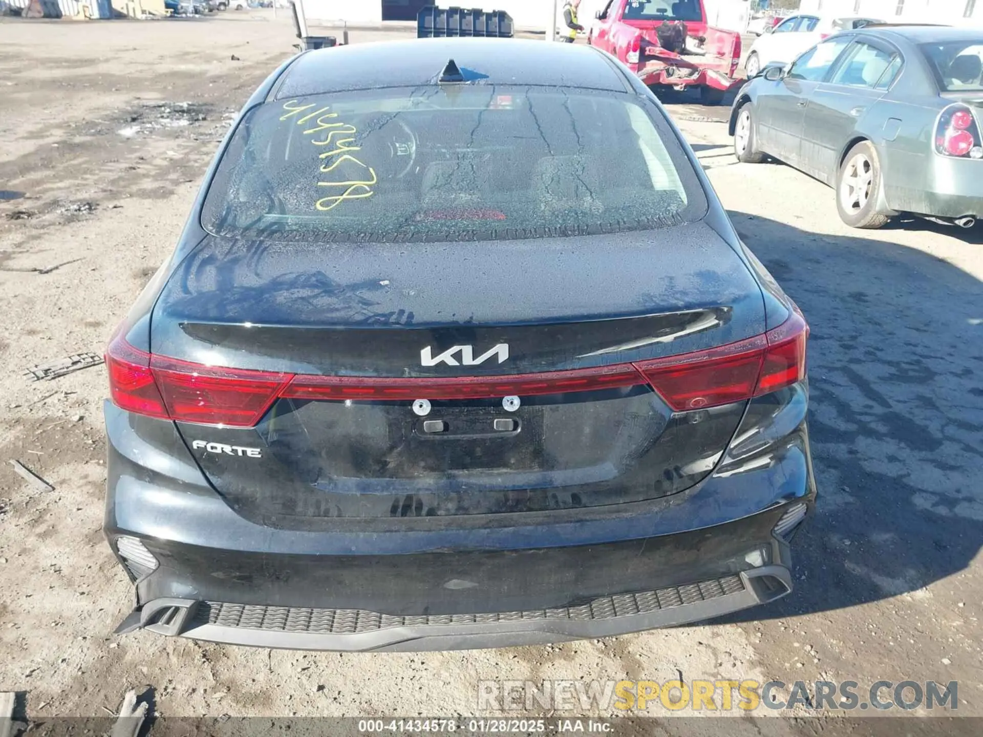 16 Photograph of a damaged car 3KPF24AD6RE806846 KIA FORTE 2024
