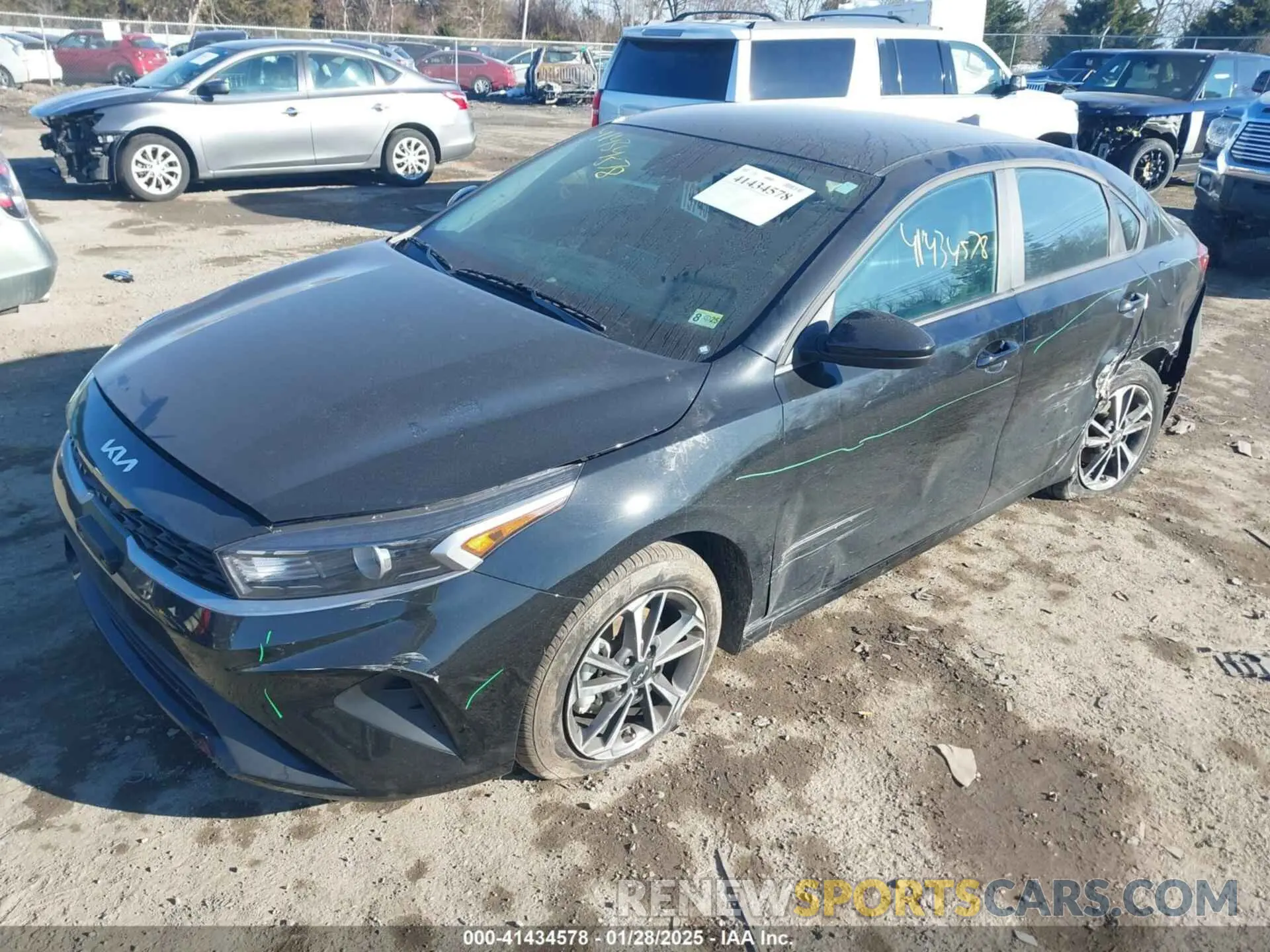 2 Photograph of a damaged car 3KPF24AD6RE806846 KIA FORTE 2024