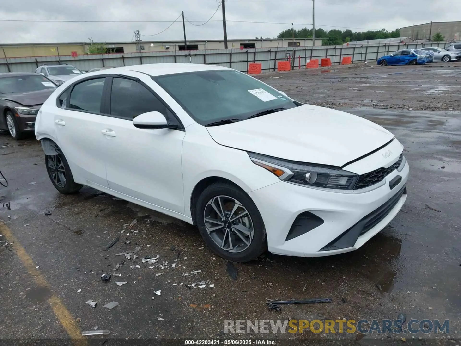 1 Photograph of a damaged car 3KPF24AD6RE810427 KIA FORTE 2024