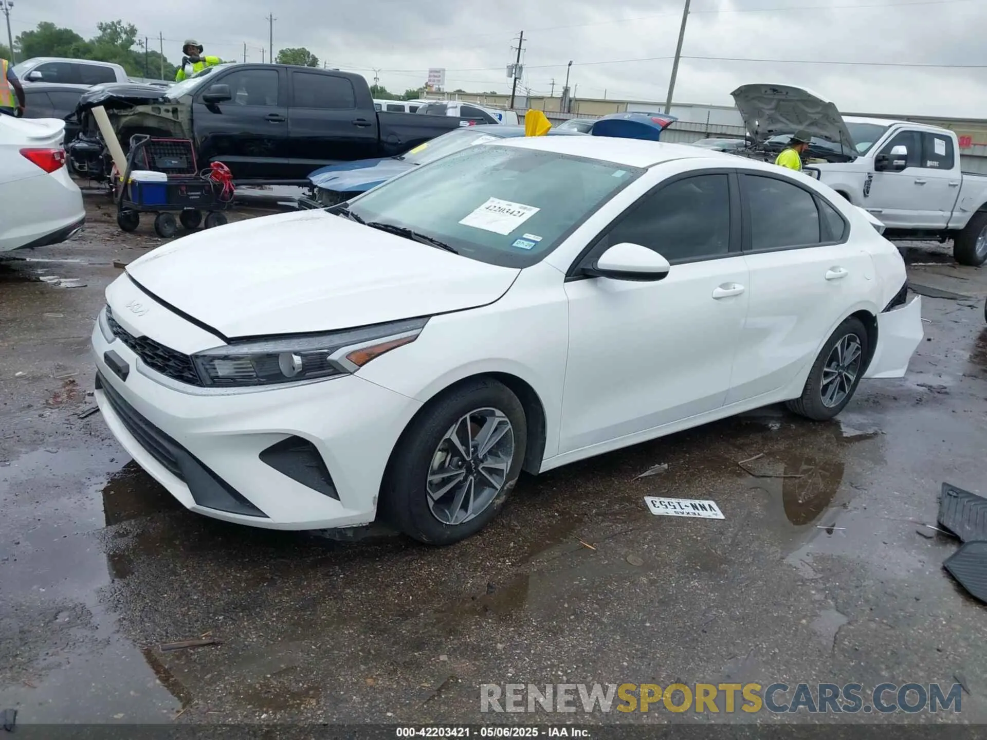 2 Photograph of a damaged car 3KPF24AD6RE810427 KIA FORTE 2024