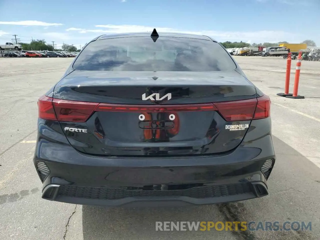 6 Photograph of a damaged car 3KPF24AD6RE812131 KIA FORTE 2024