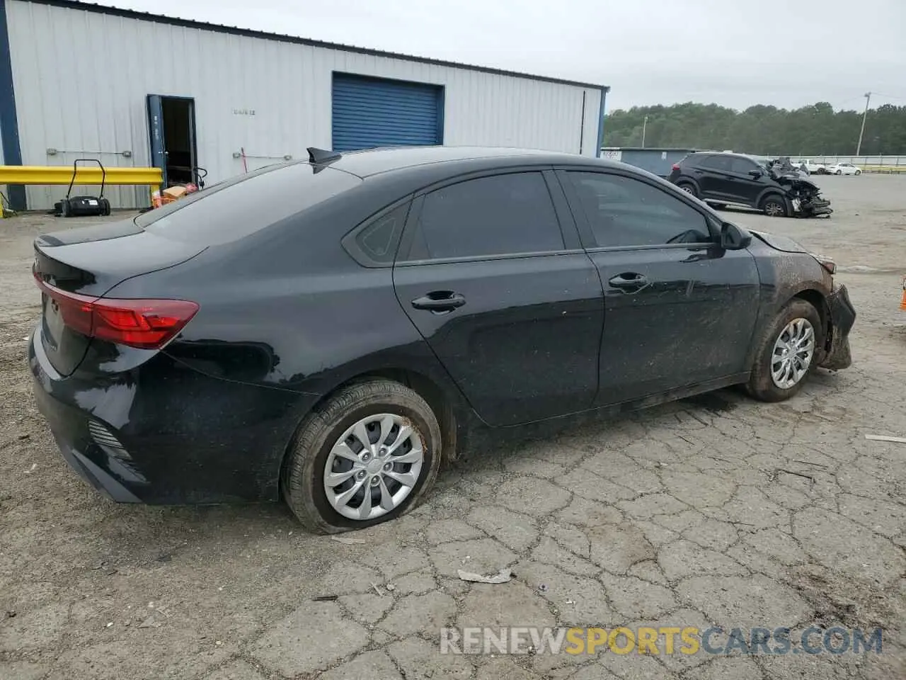 3 Photograph of a damaged car 3KPF24AD6RE814316 KIA FORTE 2024