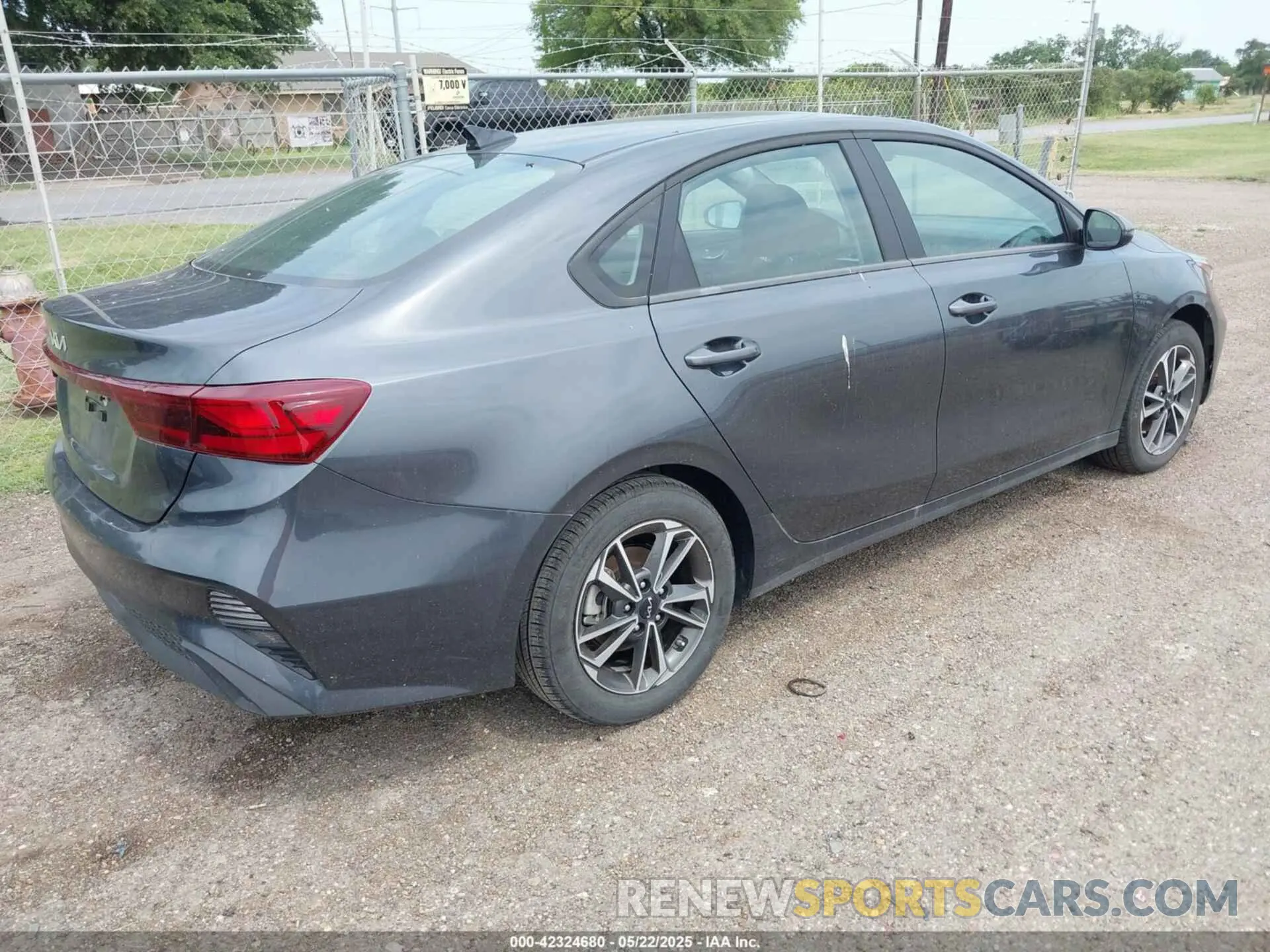 4 Photograph of a damaged car 3KPF24AD6RE826806 KIA FORTE 2024