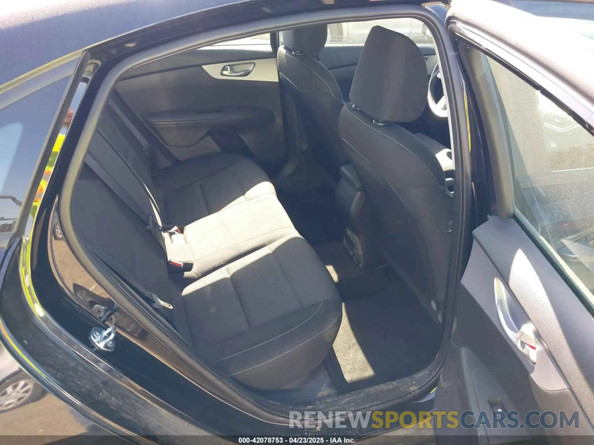 8 Photograph of a damaged car 3KPF24AD6RE826949 KIA FORTE 2024