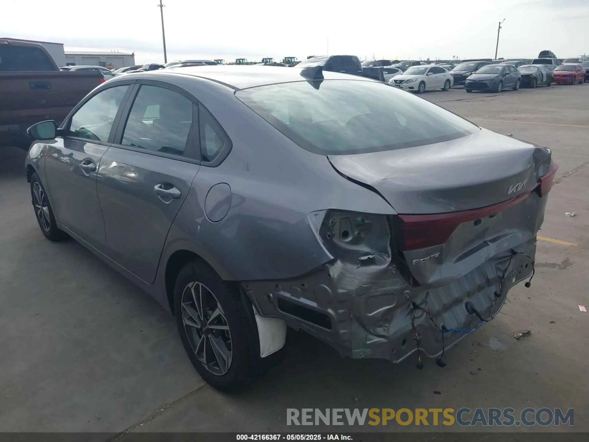 3 Photograph of a damaged car 3KPF24AD6RE836512 KIA FORTE 2024