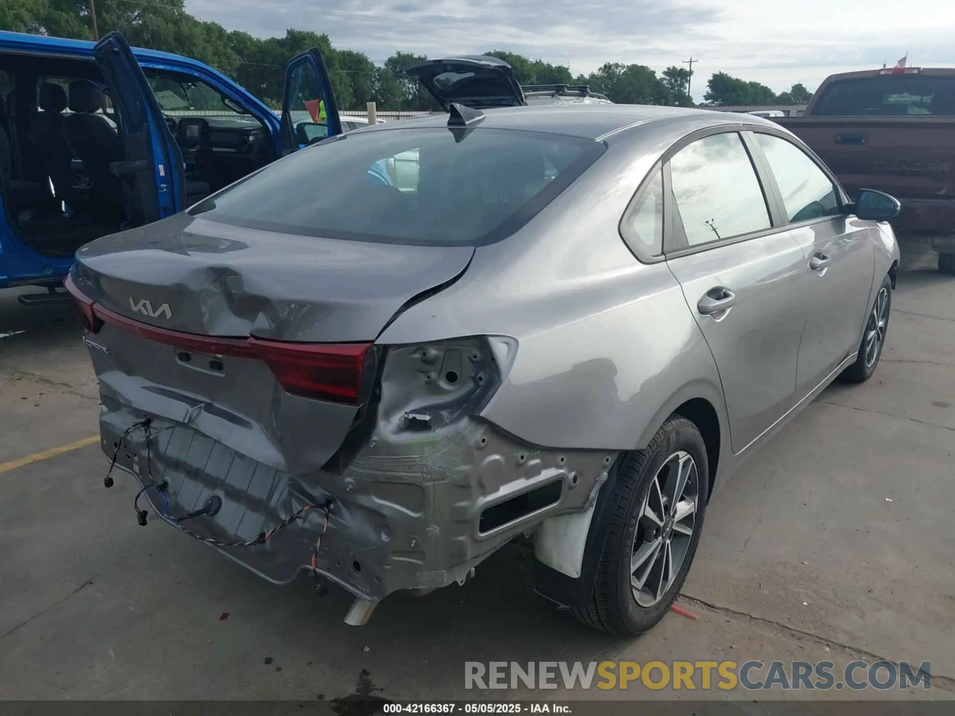 4 Photograph of a damaged car 3KPF24AD6RE836512 KIA FORTE 2024