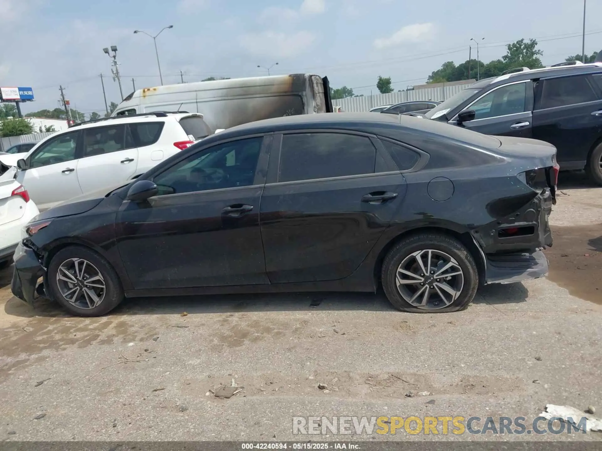 14 Photograph of a damaged car 3KPF24AD6RE837000 KIA FORTE 2024