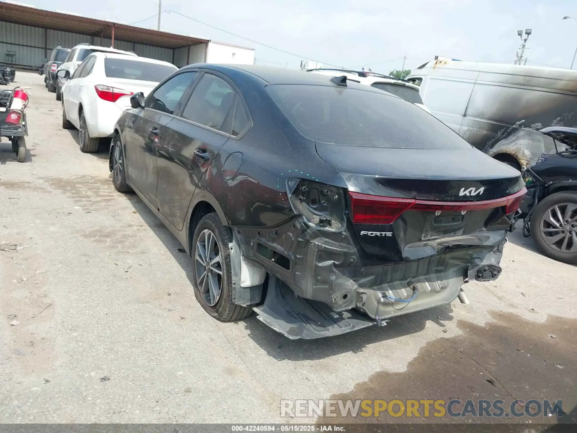 3 Photograph of a damaged car 3KPF24AD6RE837000 KIA FORTE 2024