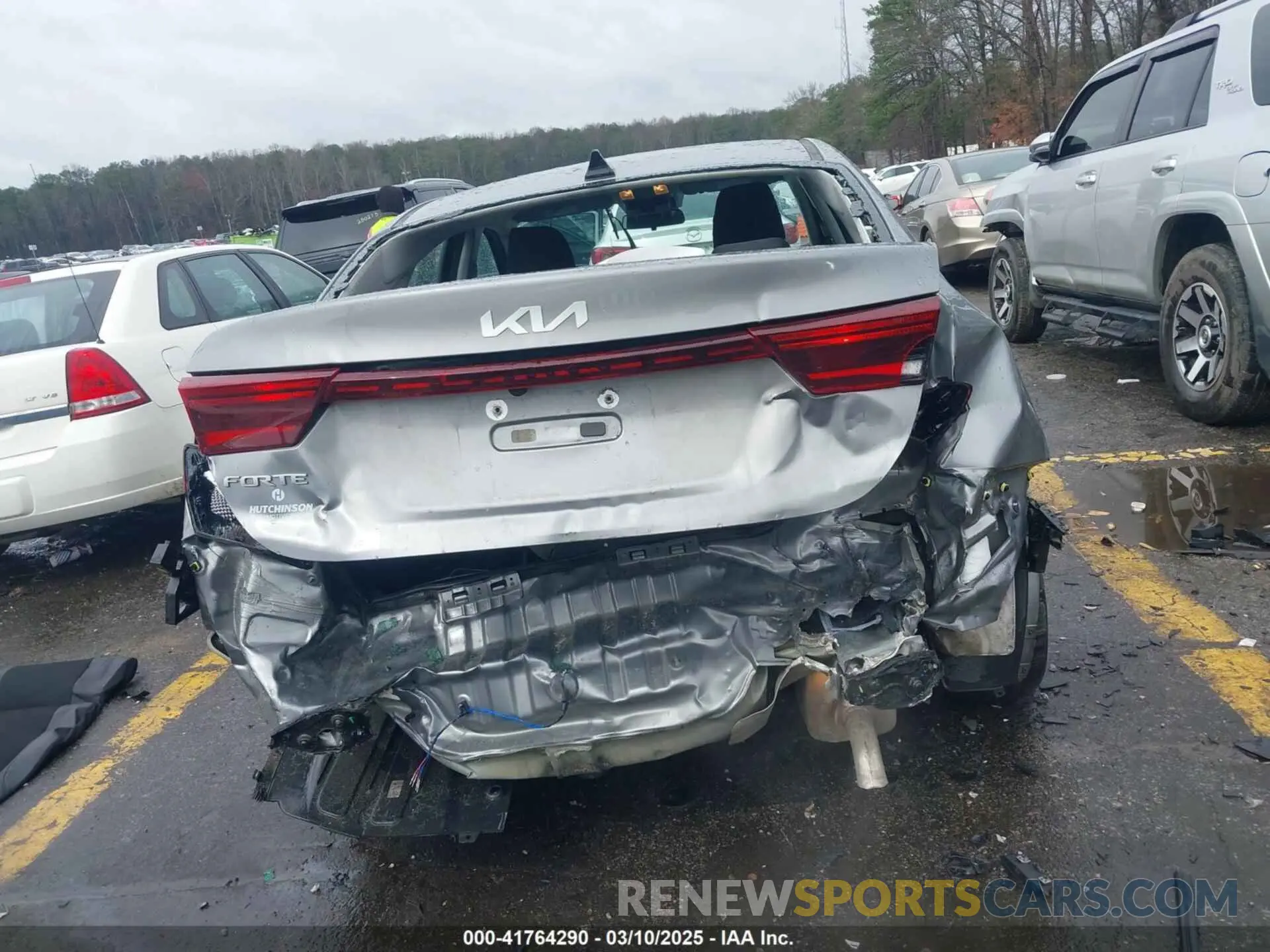 16 Photograph of a damaged car 3KPF24AD7RE711101 KIA FORTE 2024