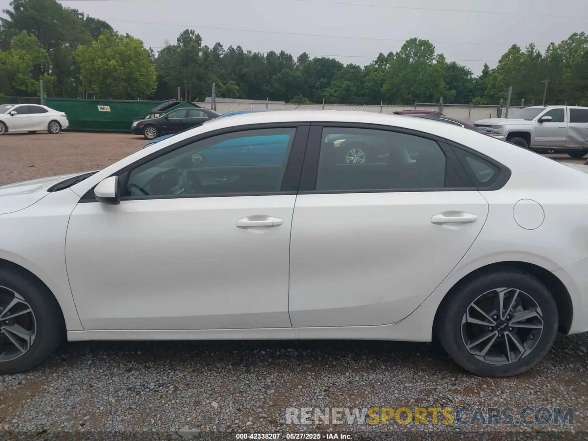 15 Photograph of a damaged car 3KPF24AD7RE733020 KIA FORTE 2024