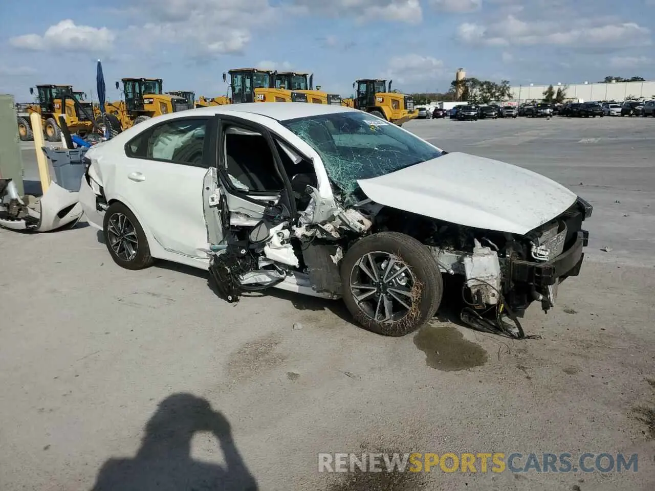 4 Photograph of a damaged car 3KPF24AD7RE733115 KIA FORTE 2024