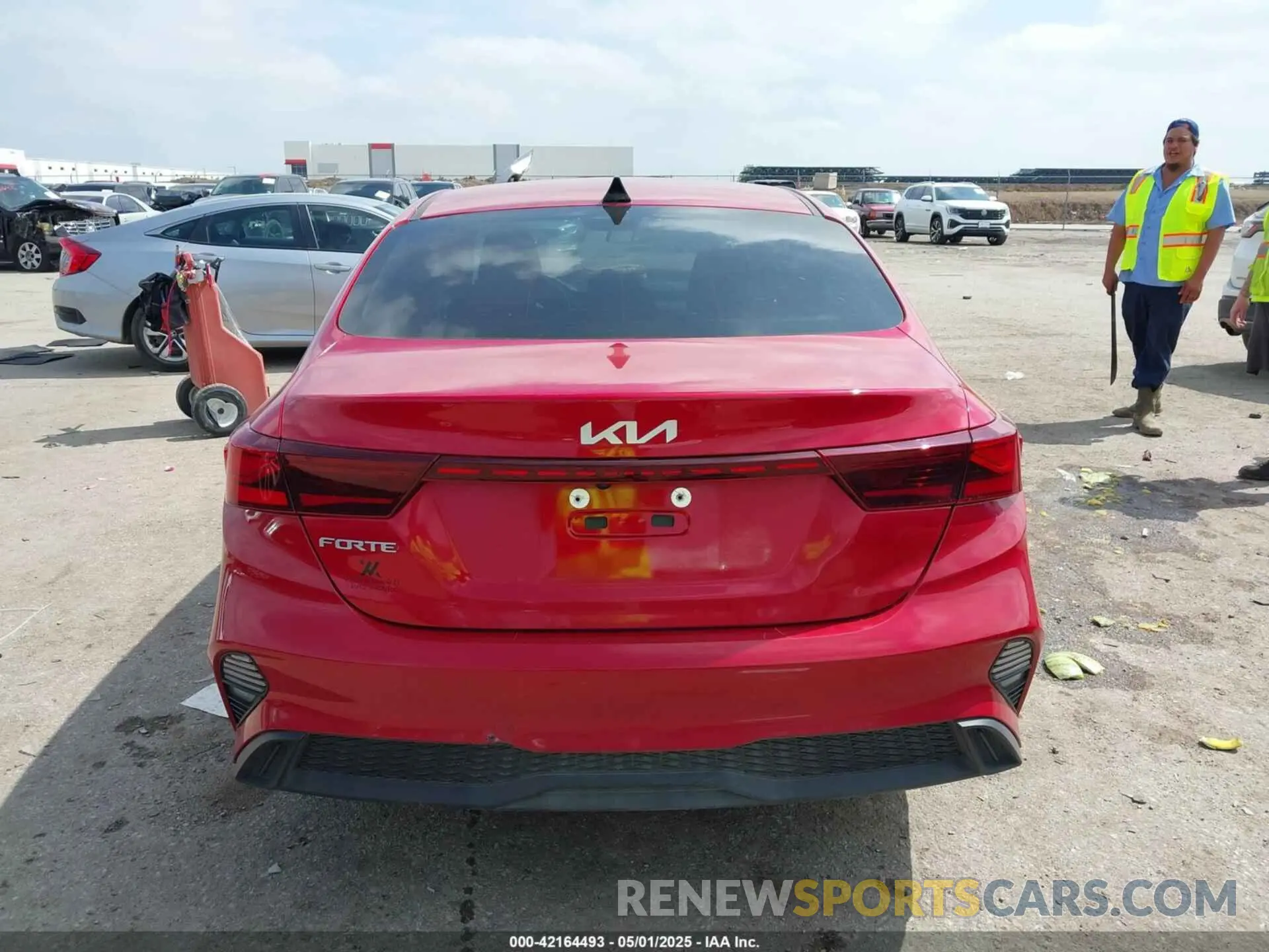 17 Photograph of a damaged car 3KPF24AD7RE750075 KIA FORTE 2024