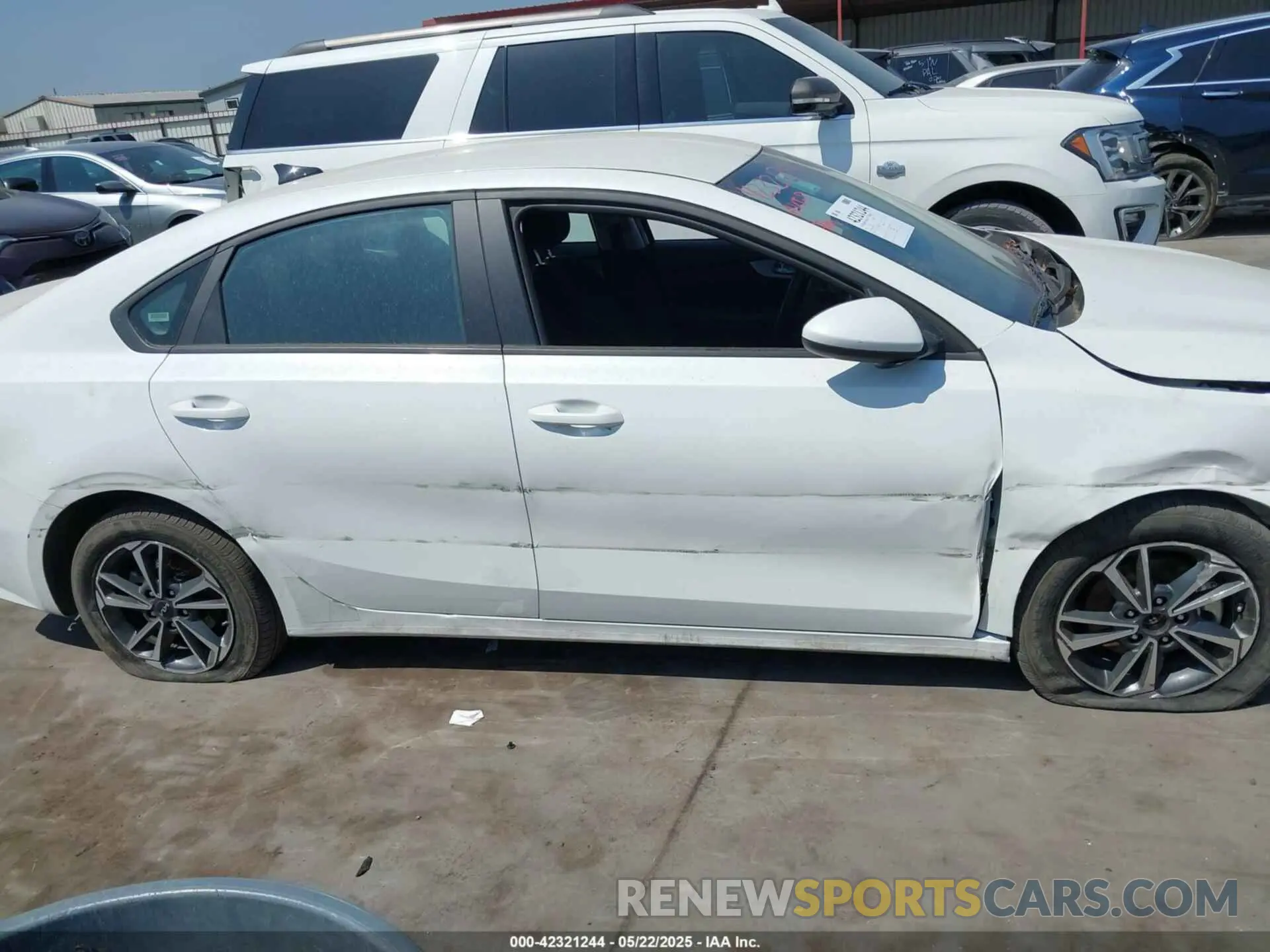 13 Photograph of a damaged car 3KPF24AD7RE765000 KIA FORTE 2024