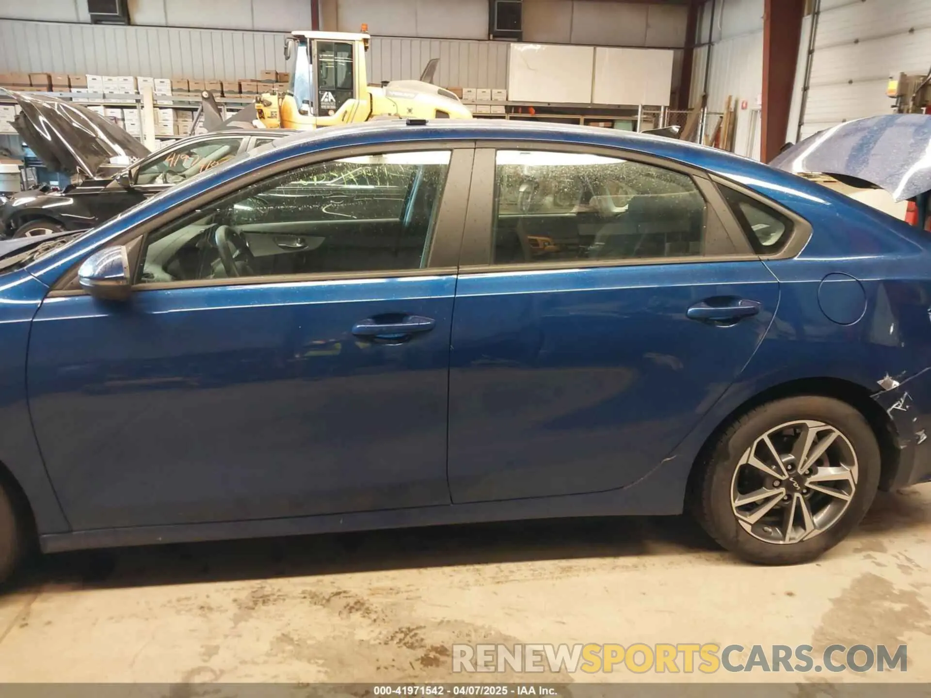 14 Photograph of a damaged car 3KPF24AD7RE765384 KIA FORTE 2024