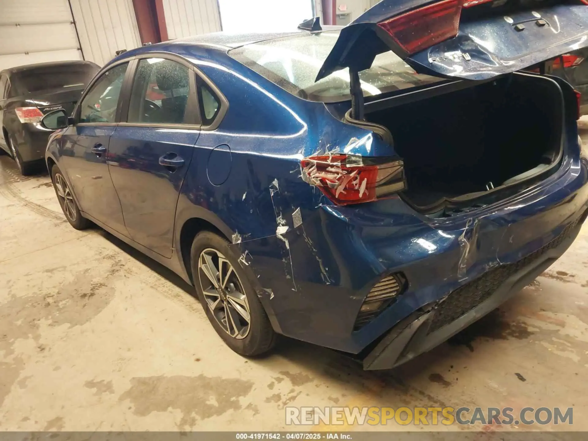3 Photograph of a damaged car 3KPF24AD7RE765384 KIA FORTE 2024