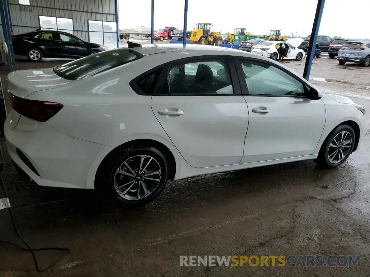 3 Photograph of a damaged car 3KPF24AD7RE771122 KIA FORTE 2024