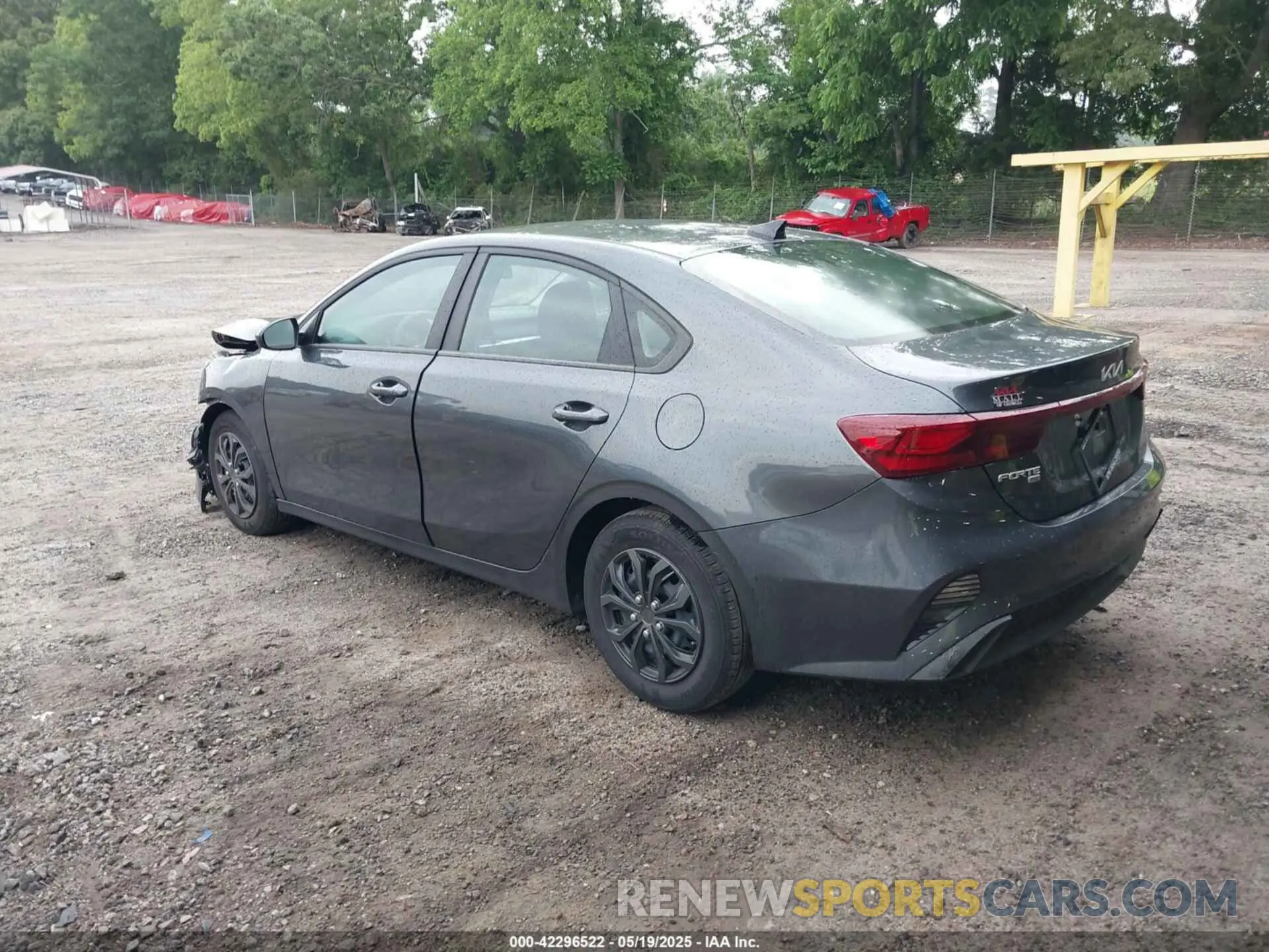 3 Photograph of a damaged car 3KPF24AD7RE784694 KIA FORTE 2024
