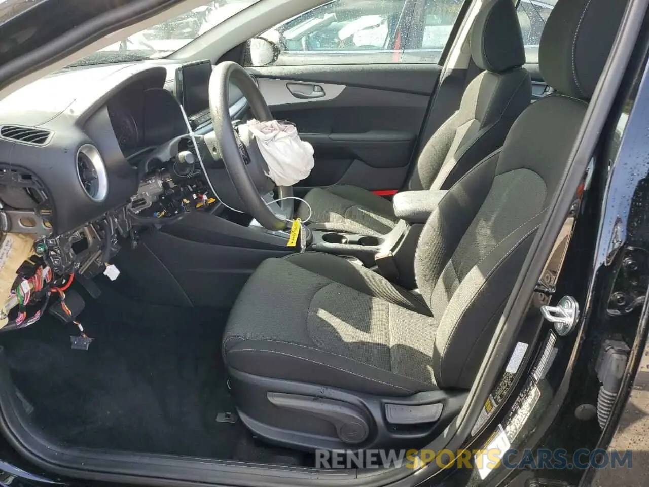7 Photograph of a damaged car 3KPF24AD7RE792763 KIA FORTE 2024