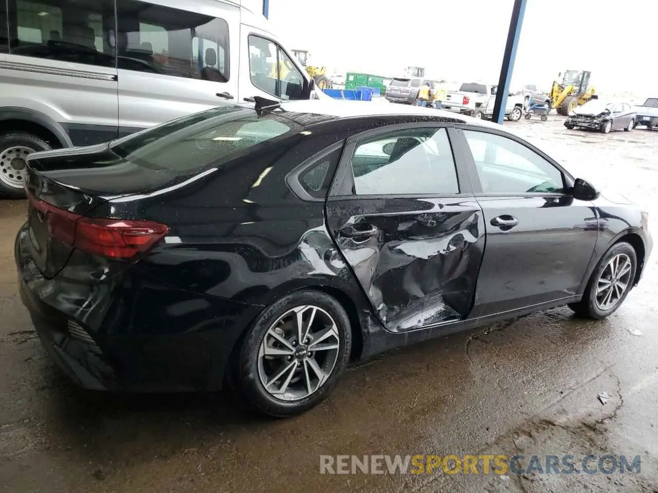 3 Photograph of a damaged car 3KPF24AD7RE793377 KIA FORTE 2024