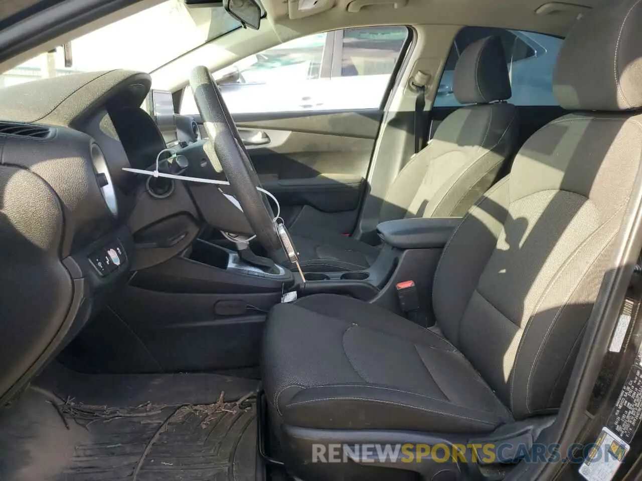 7 Photograph of a damaged car 3KPF24AD7RE796201 KIA FORTE 2024