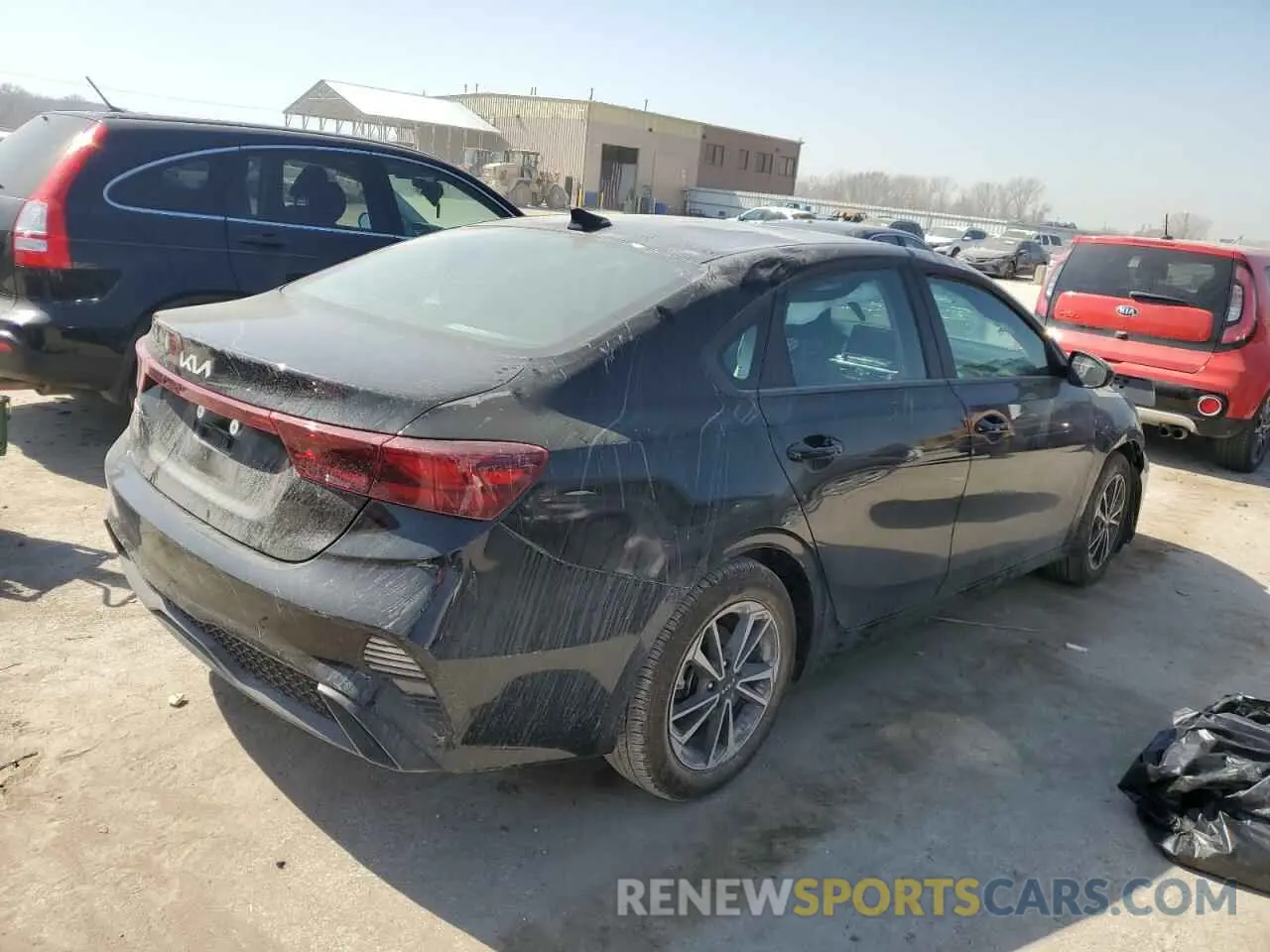 3 Photograph of a damaged car 3KPF24AD7RE824725 KIA FORTE 2024