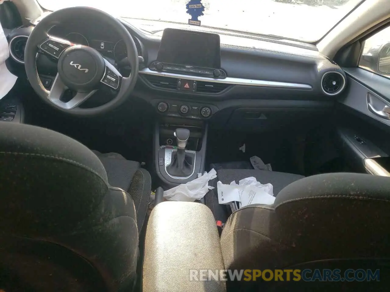 8 Photograph of a damaged car 3KPF24AD7RE826118 KIA FORTE 2024