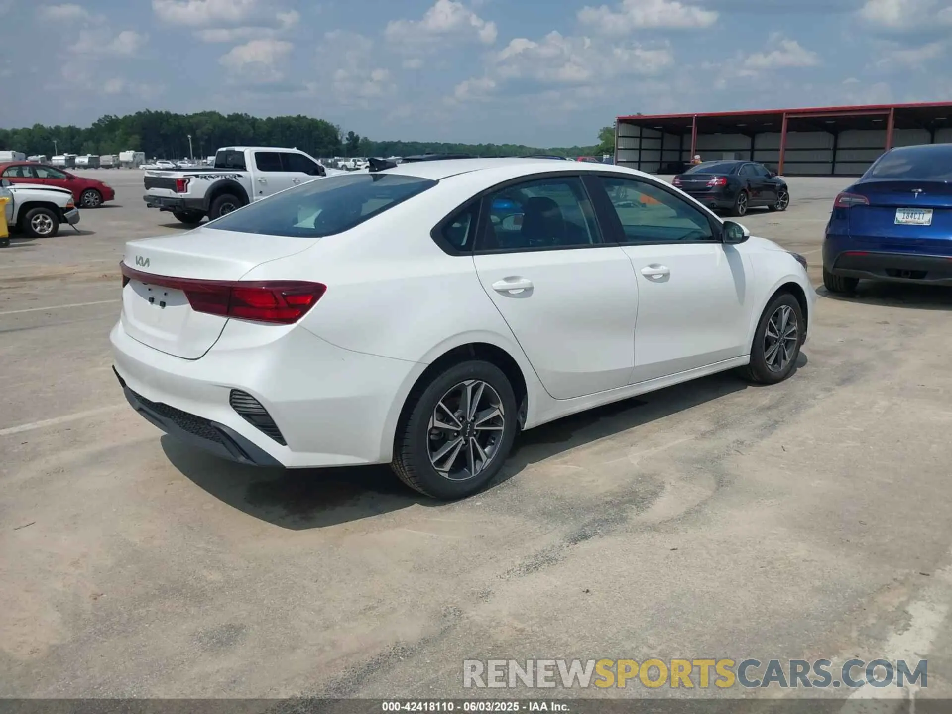 4 Photograph of a damaged car 3KPF24AD7RE826183 KIA FORTE 2024