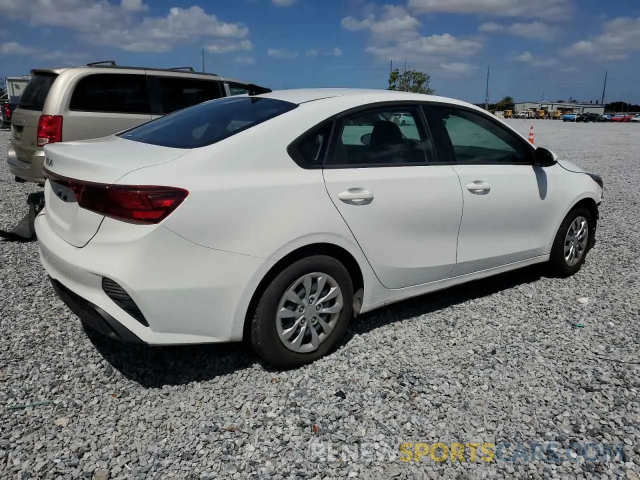 3 Photograph of a damaged car 3KPF24AD7RE827656 KIA FORTE 2024