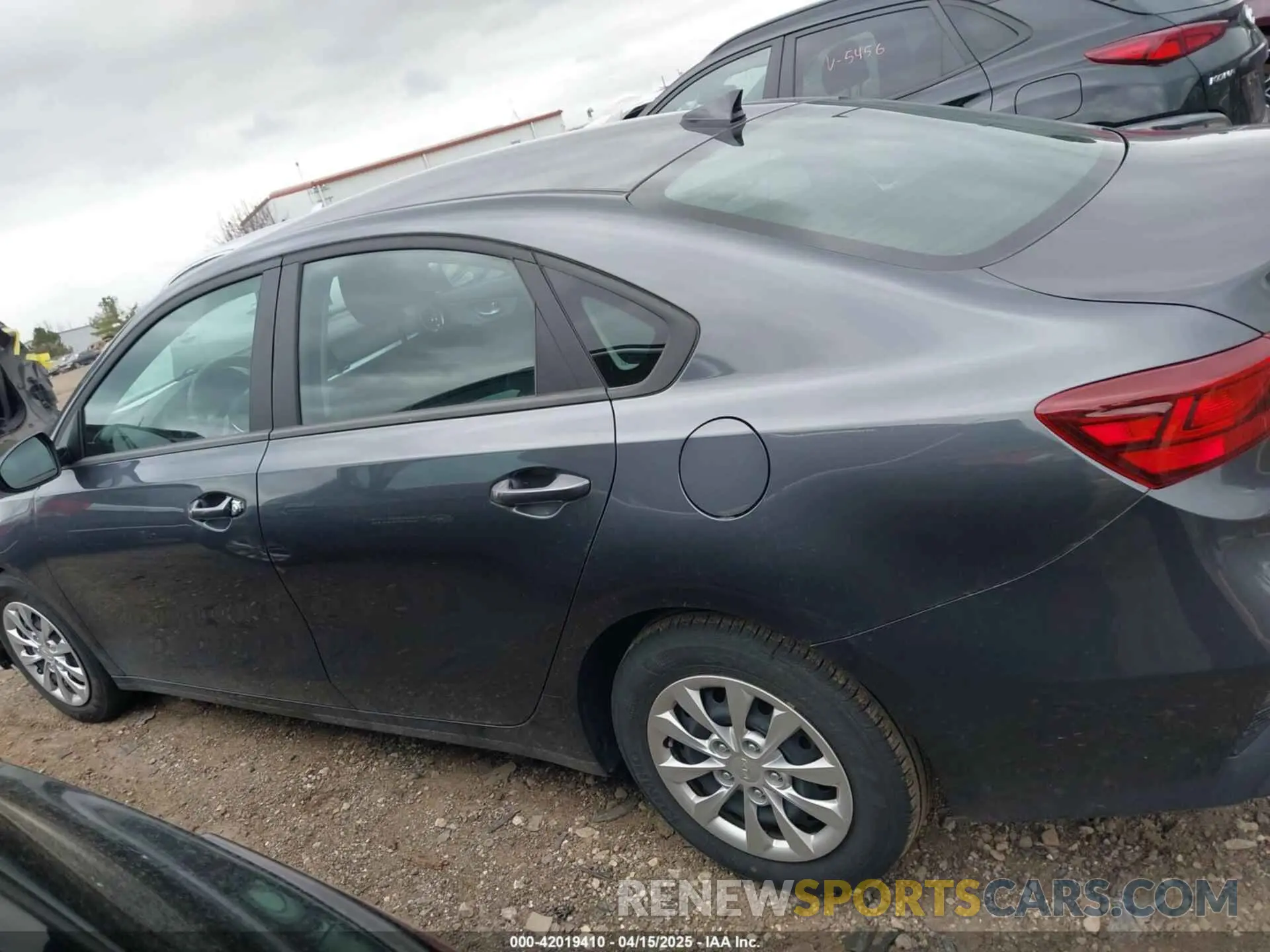 14 Photograph of a damaged car 3KPF24AD8RE699153 KIA FORTE 2024