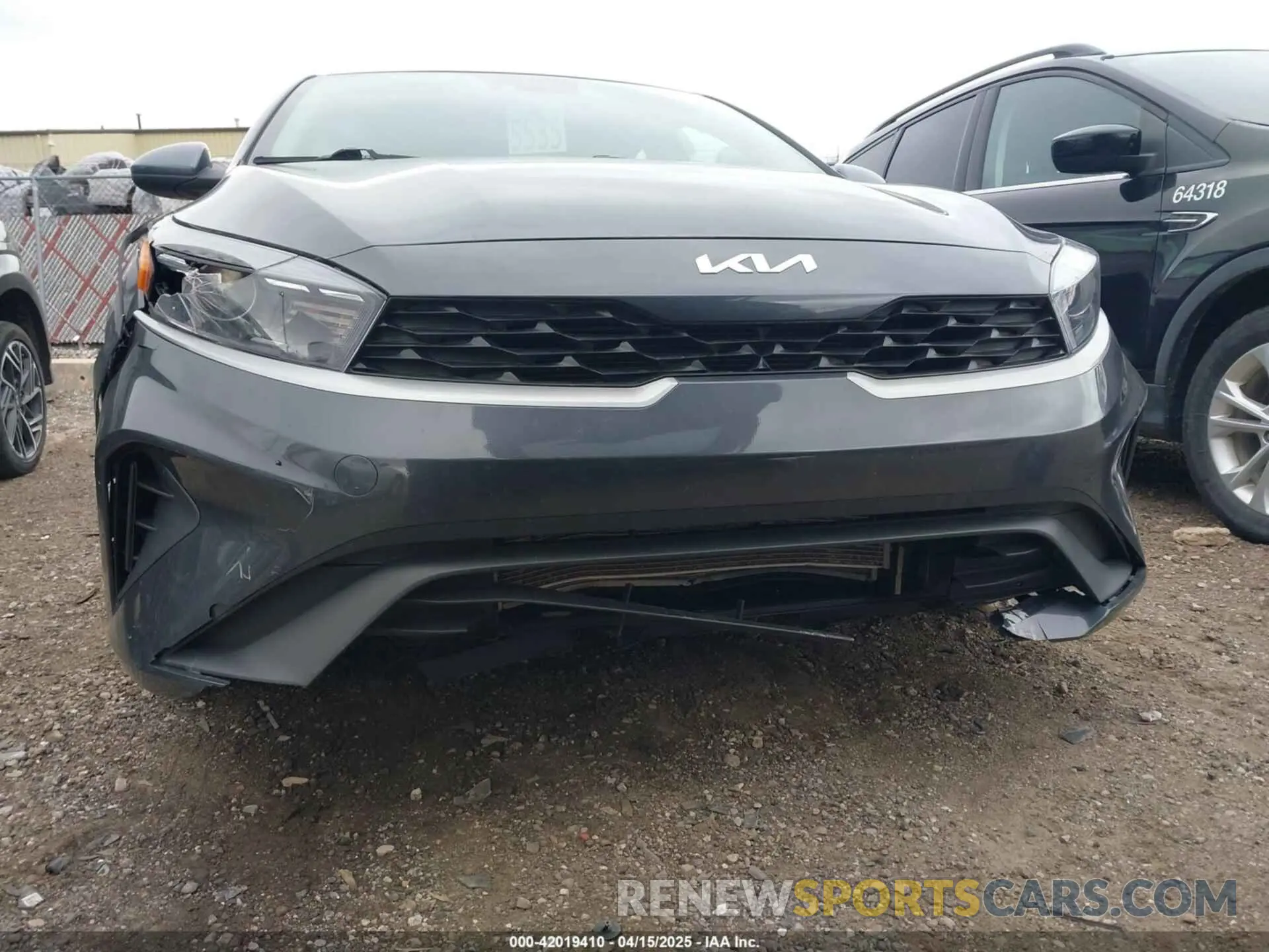 17 Photograph of a damaged car 3KPF24AD8RE699153 KIA FORTE 2024