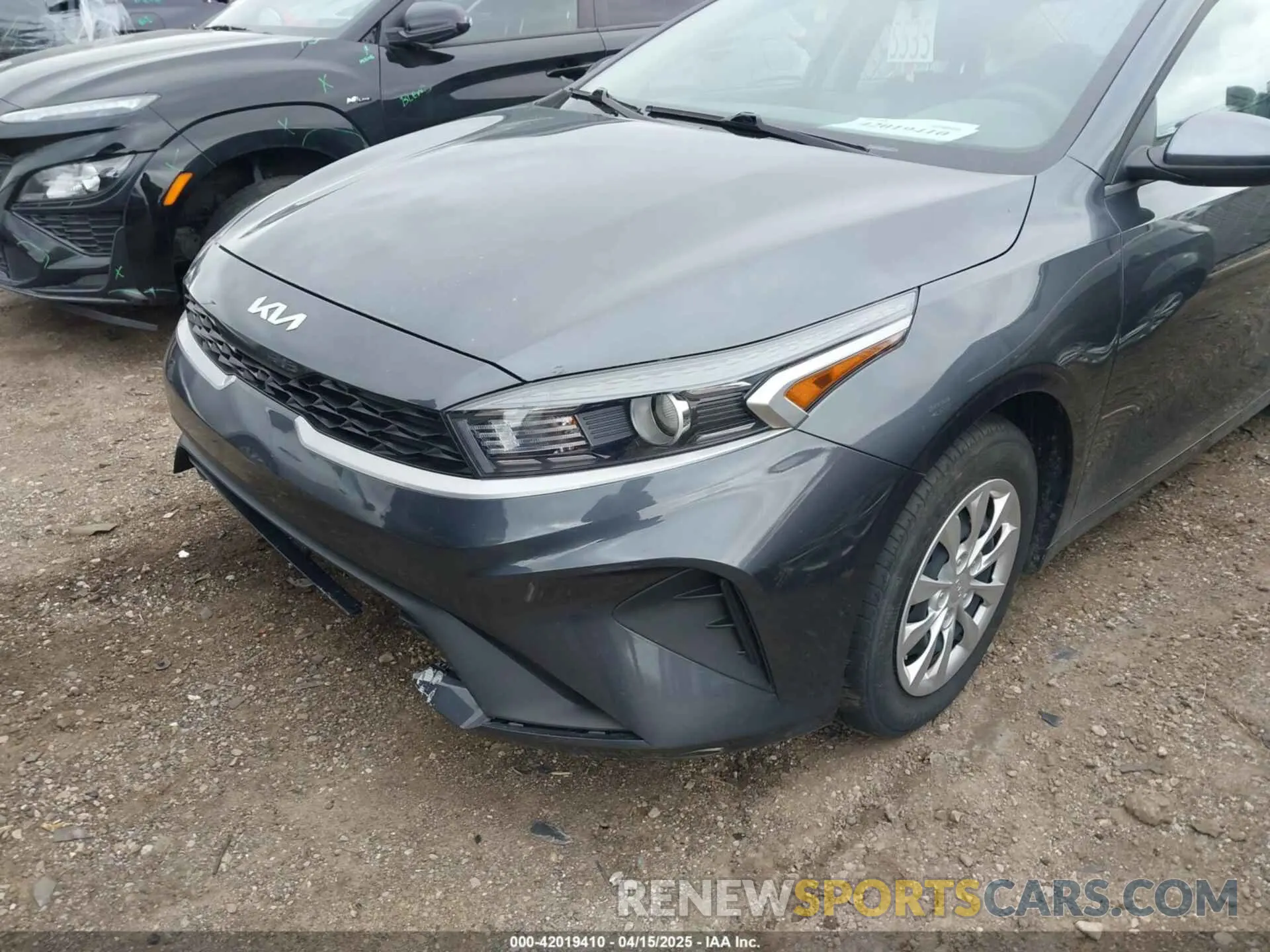 18 Photograph of a damaged car 3KPF24AD8RE699153 KIA FORTE 2024