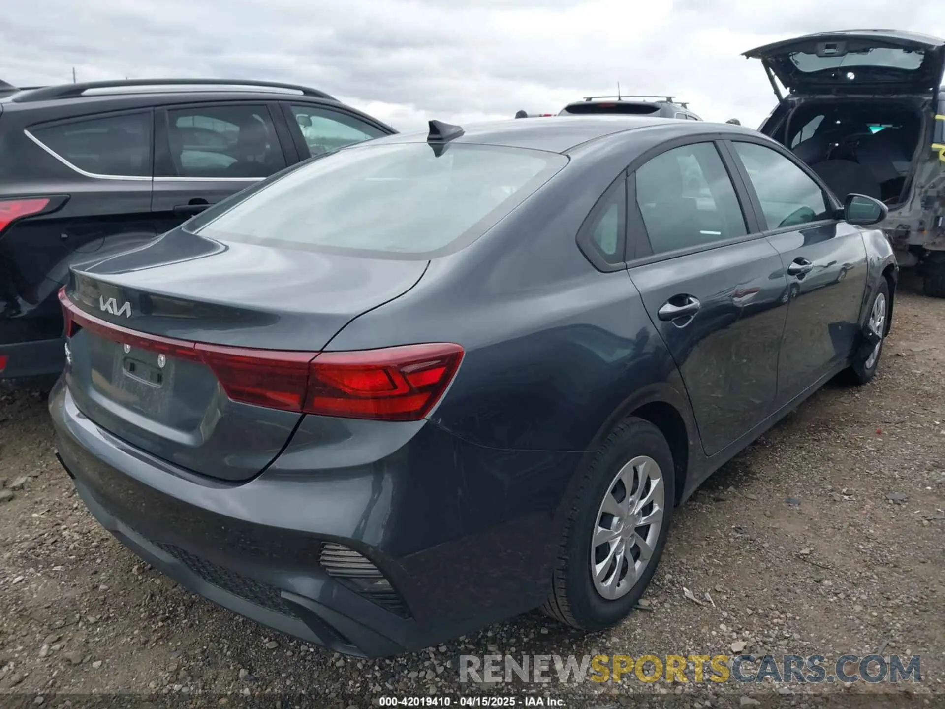 4 Photograph of a damaged car 3KPF24AD8RE699153 KIA FORTE 2024