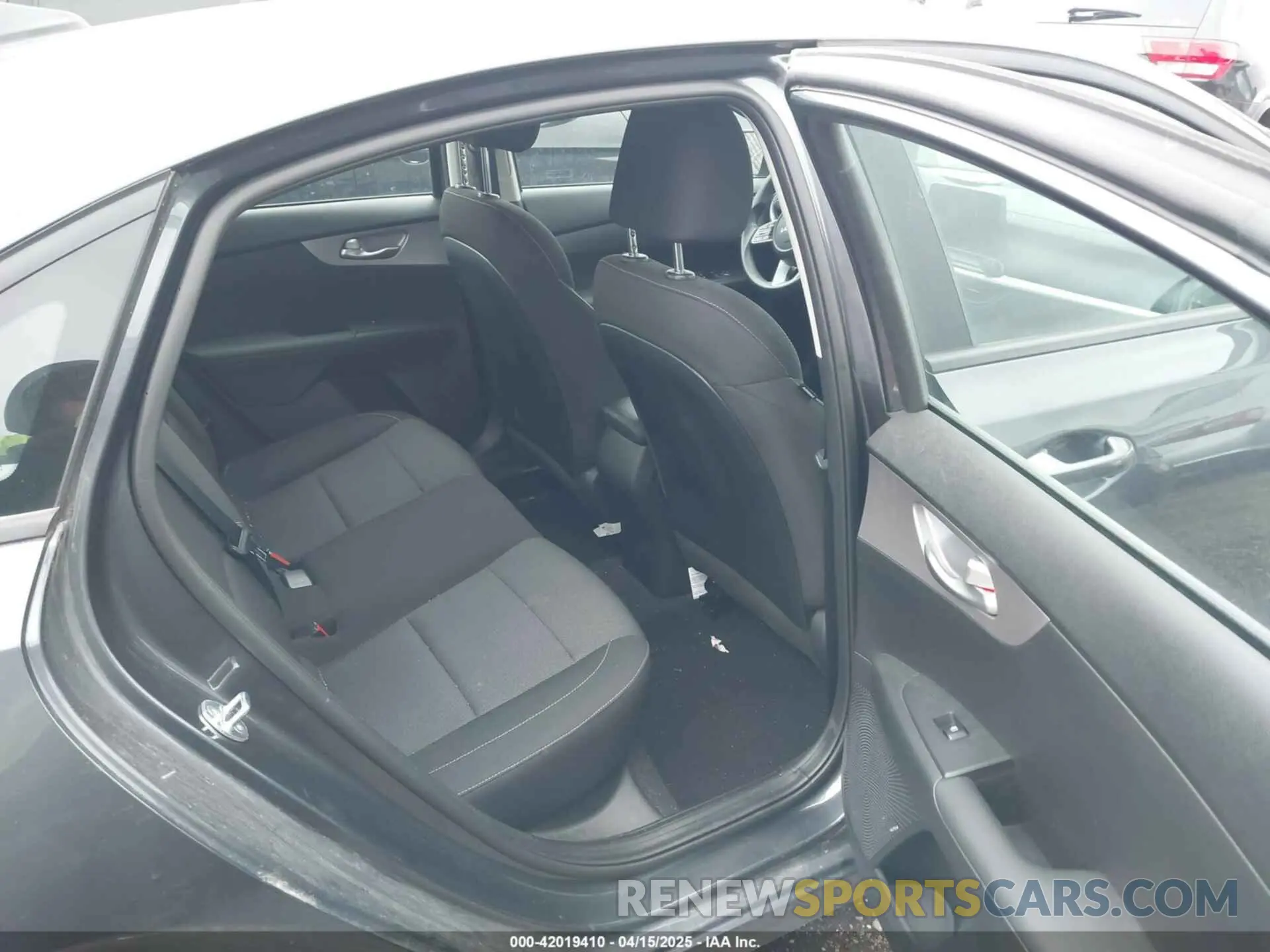 8 Photograph of a damaged car 3KPF24AD8RE699153 KIA FORTE 2024