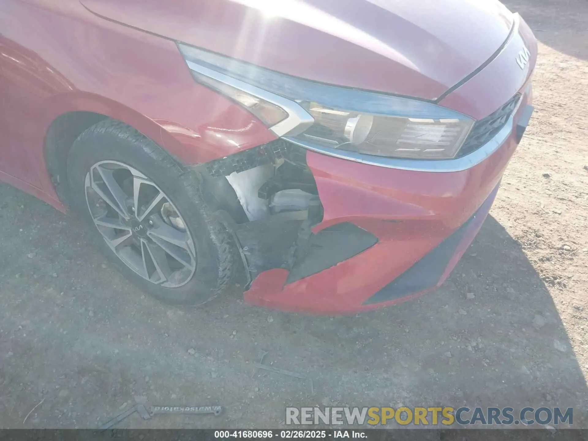 17 Photograph of a damaged car 3KPF24AD8RE702827 KIA FORTE 2024