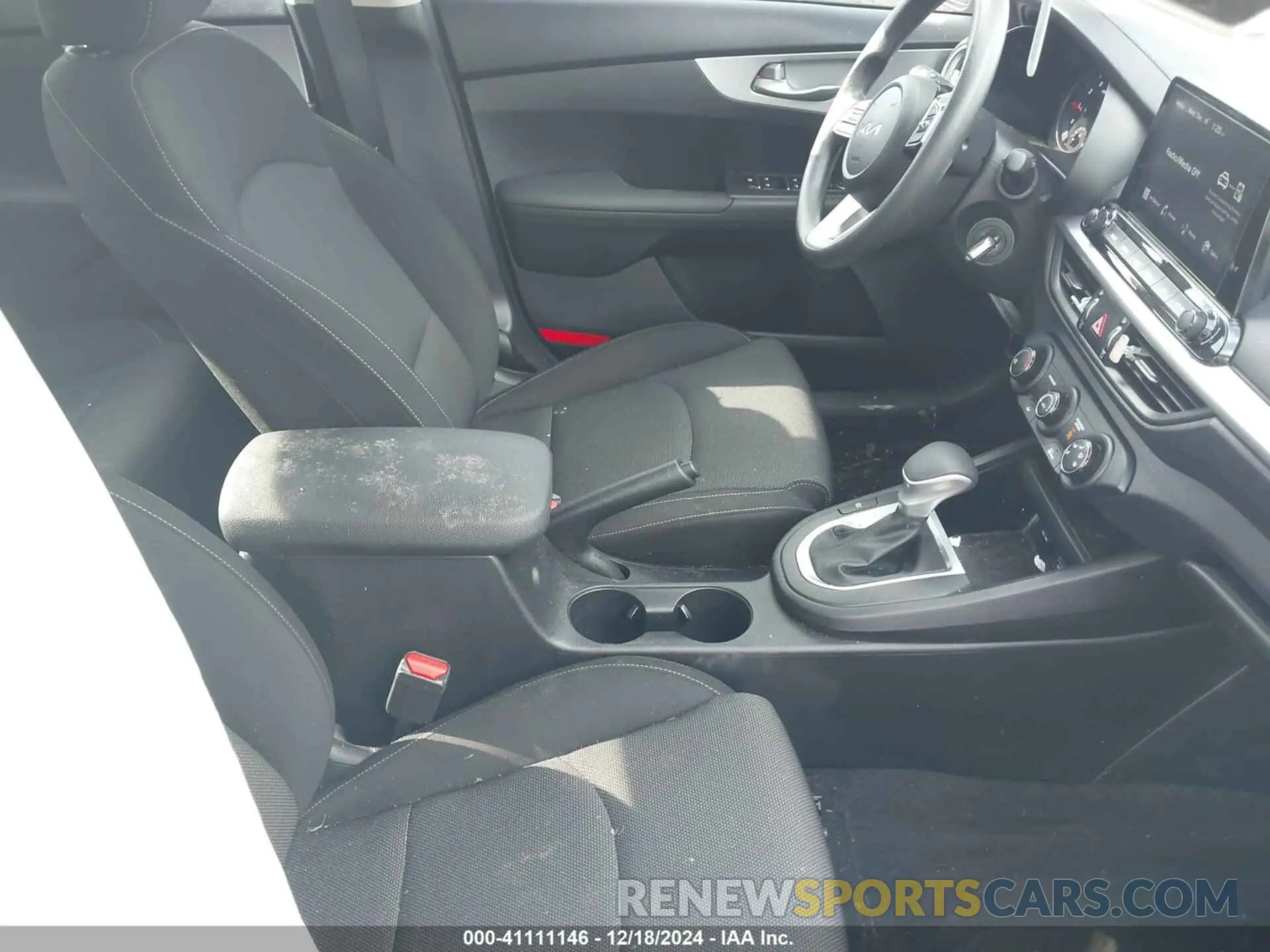 5 Photograph of a damaged car 3KPF24AD8RE722804 KIA FORTE 2024