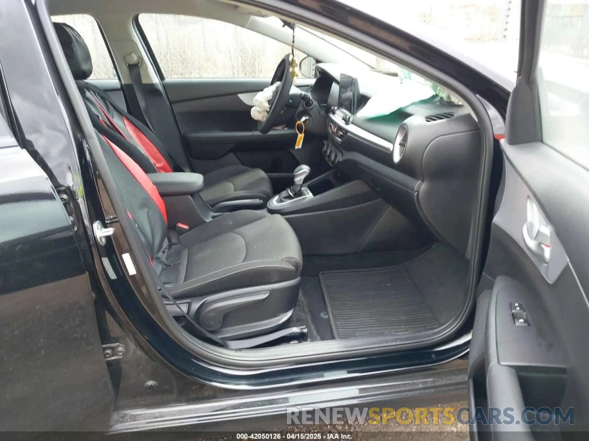 5 Photograph of a damaged car 3KPF24AD8RE731647 KIA FORTE 2024