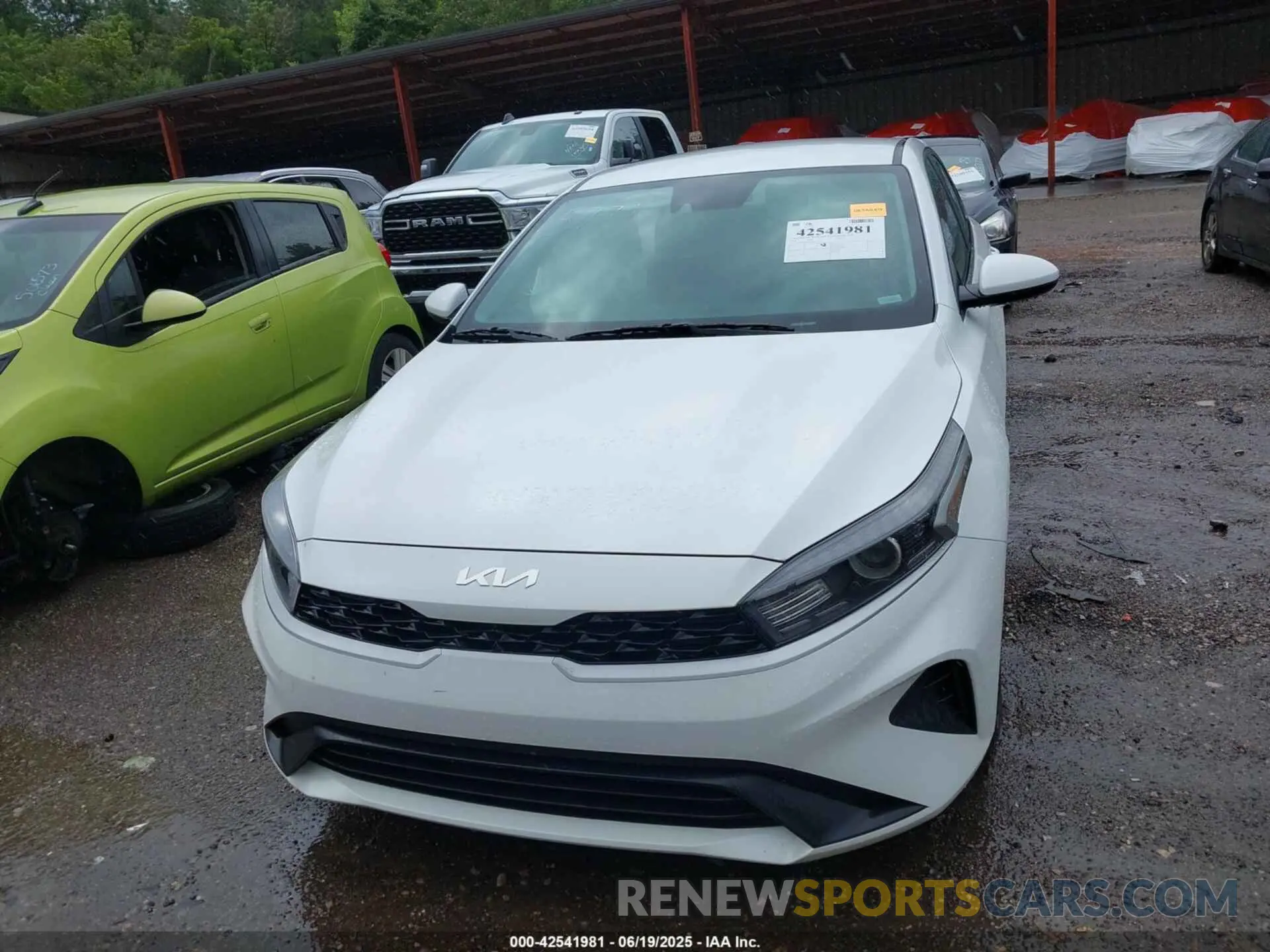 12 Photograph of a damaged car 3KPF24AD8RE732877 KIA FORTE 2024