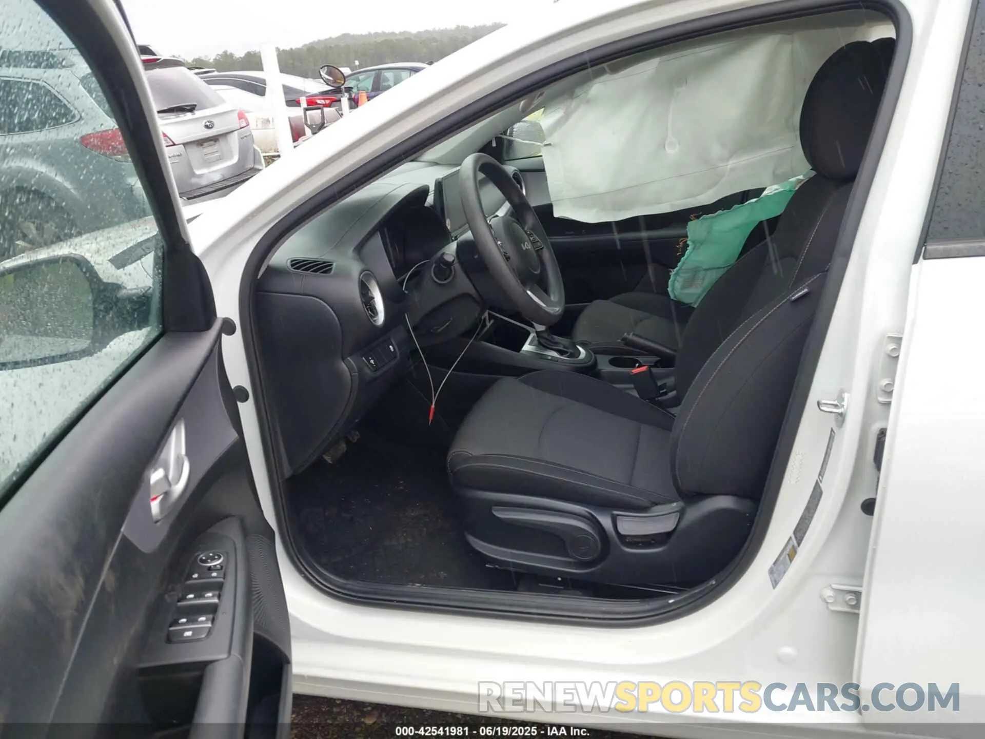 5 Photograph of a damaged car 3KPF24AD8RE732877 KIA FORTE 2024